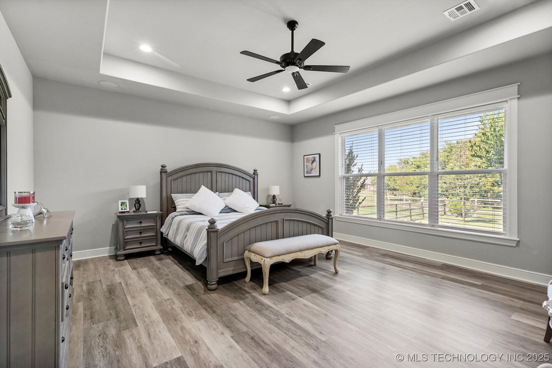 Owasso, Oklahoma, 74055, United States, 3 Bedrooms Bedrooms, ,4 BathroomsBathrooms,Residential,For Sale,1986225