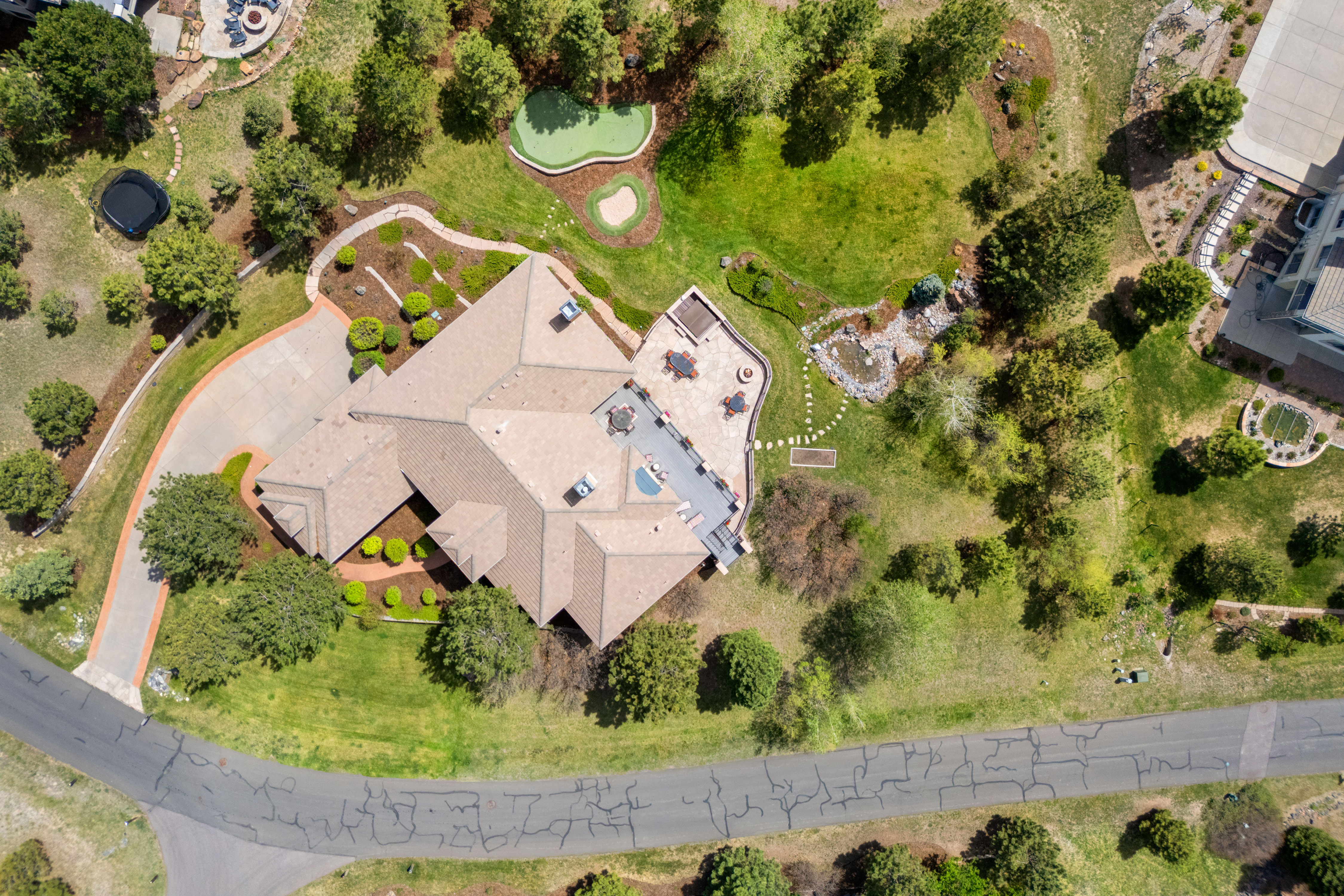  Exceptional ranch-style home in the prestigious gated golf course community - 物件實景