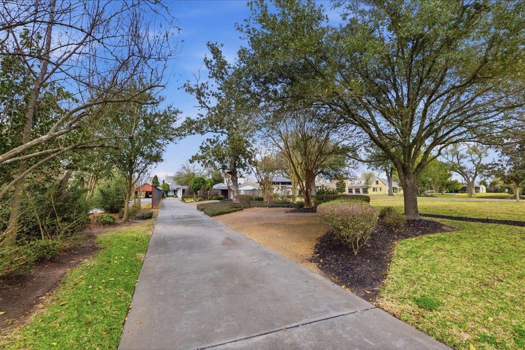 Lake Charles, Louisiana, 70605, United States, 4 Bedrooms Bedrooms, ,4 BathroomsBathrooms,Residential,For Sale,2033093