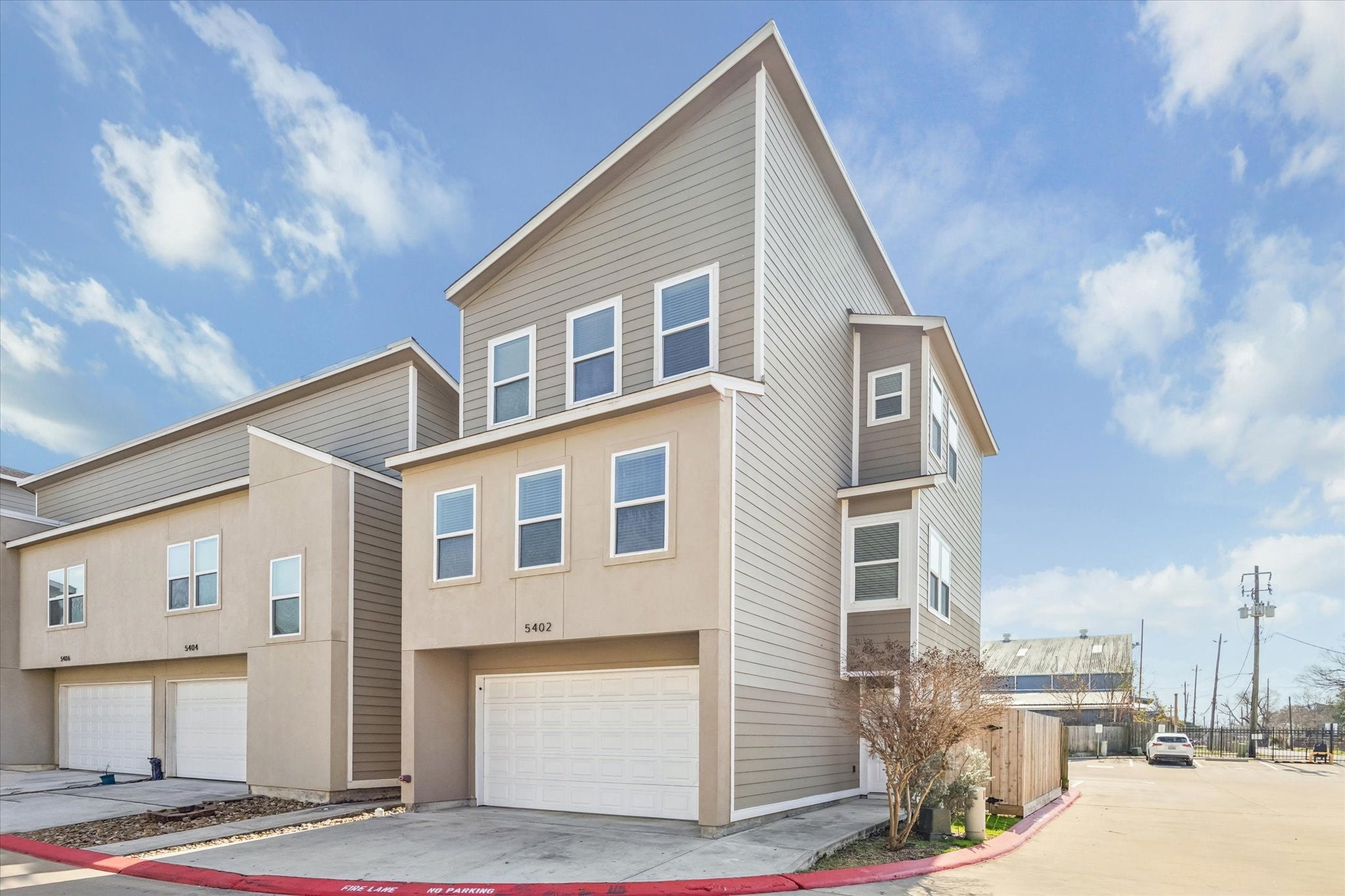 Jonathan Ln, Houston, TX 77011