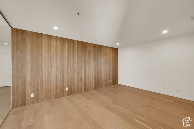 Salt Lake City, Utah, 84101, United States, 3 Bedrooms Bedrooms, ,3 BathroomsBathrooms,Residential,For Sale,1982809