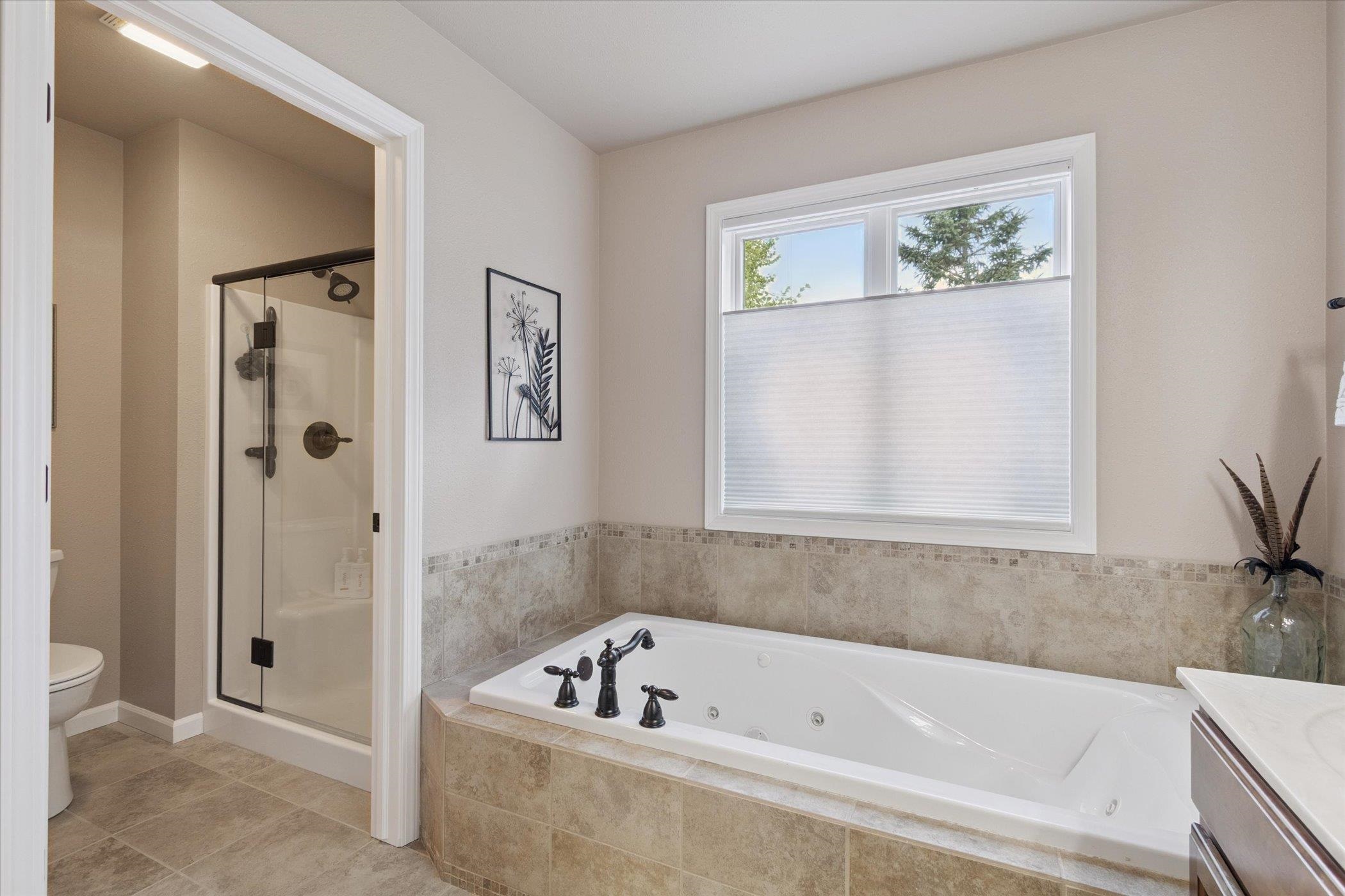 Janesville, Wisconsin, 53546, United States, 3 Bedrooms Bedrooms, ,4 BathroomsBathrooms,Residential,For Sale,1978617