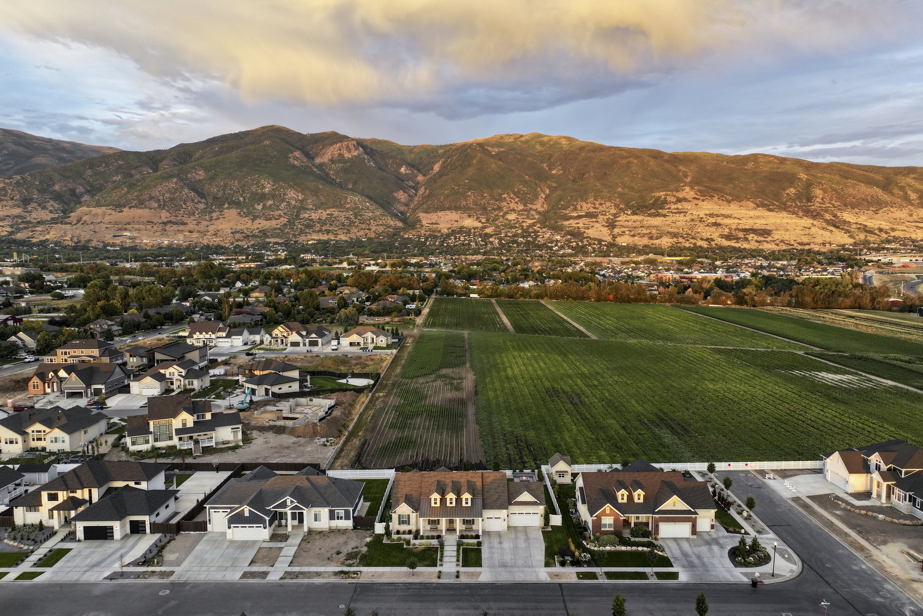  Modern Farmhouse Charm in Farmington - 物件實景