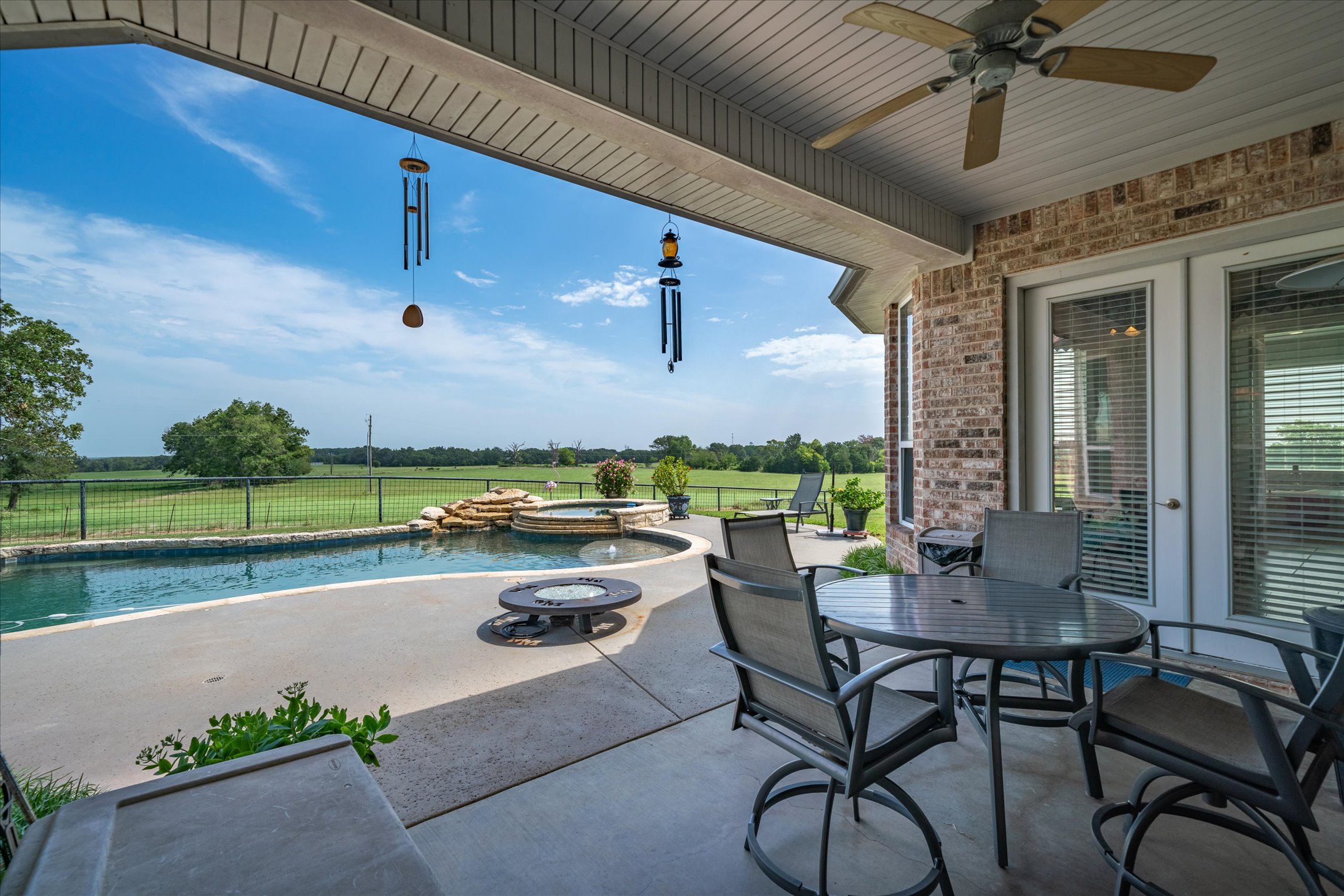 9208 FM 17, Grand Saline, Texas, 75140, United States, 5 Bedrooms Bedrooms, ,6 BathroomsBathrooms,Residential,For Sale,9208 FM 17,1317594