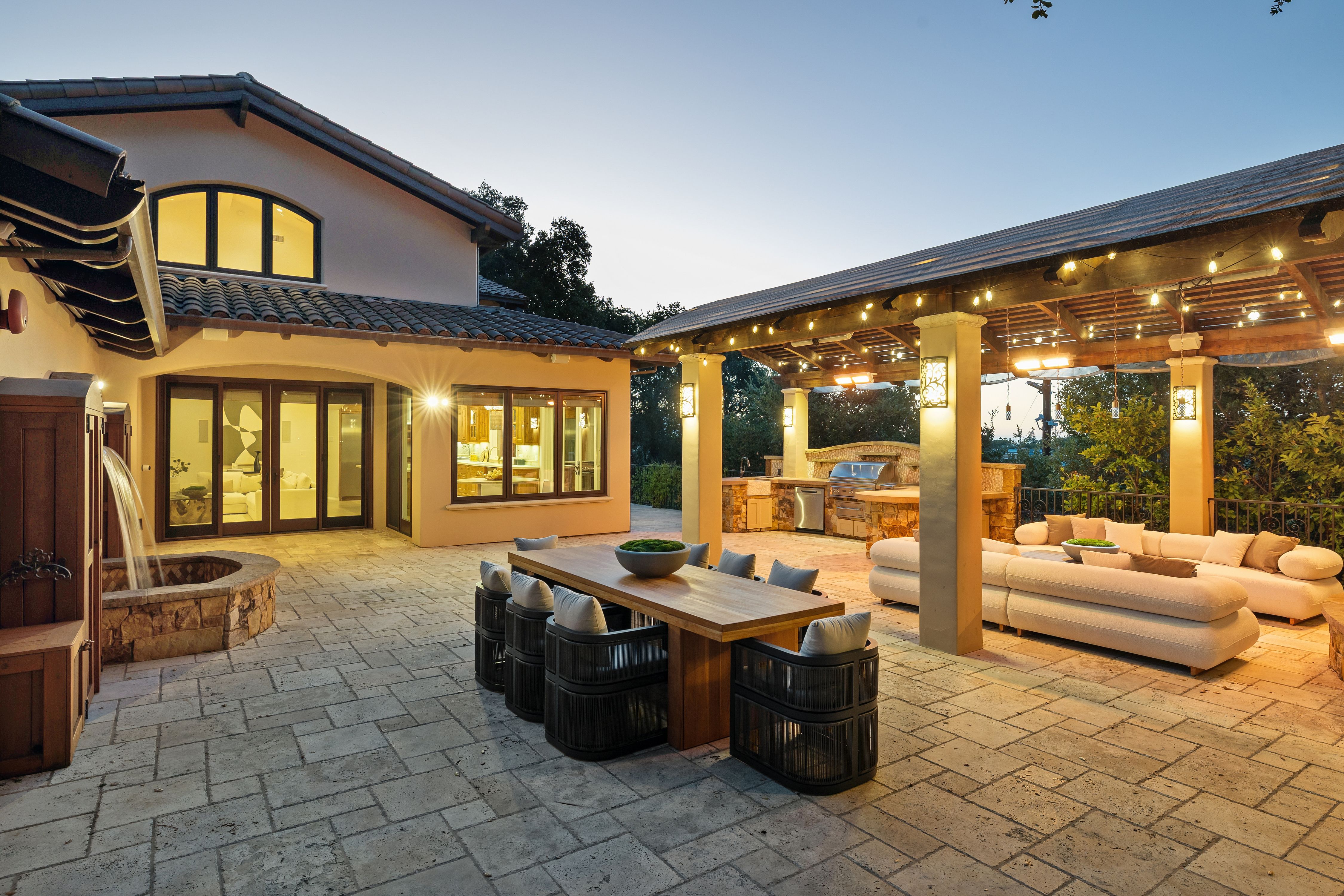  Private Mediterranean Estate with Breathtaking Views - 物件實景