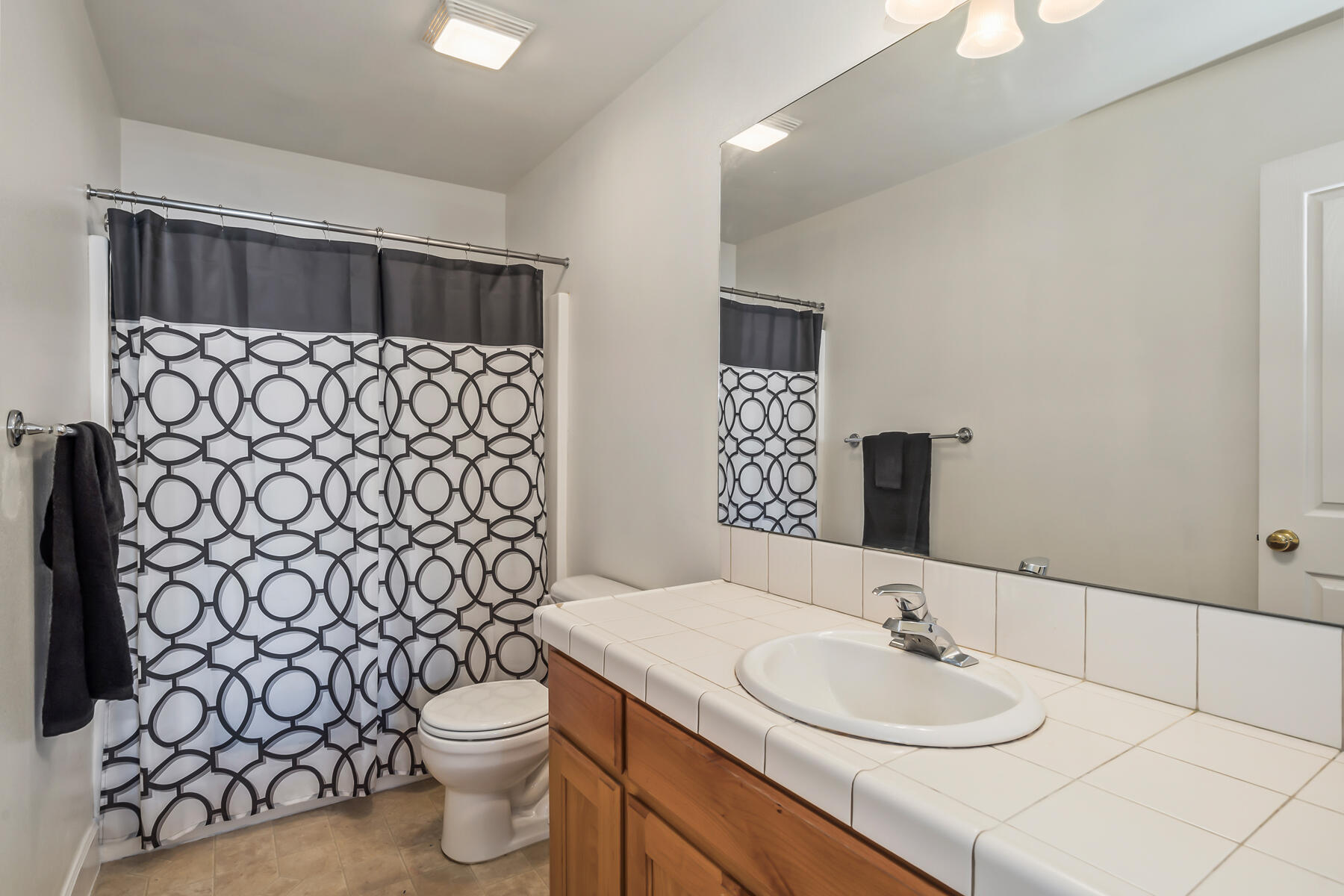 Bend, Oregon, 97702, United States, 4 Bedrooms Bedrooms, ,4 BathroomsBathrooms,Residential,For Sale,1992804