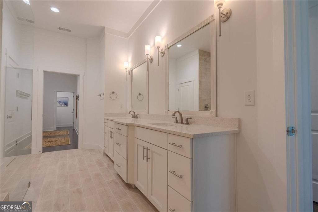 Canton, Georgia, 30114, United States, 5 Bedrooms Bedrooms, ,4 BathroomsBathrooms,Residential,For Sale,1885040