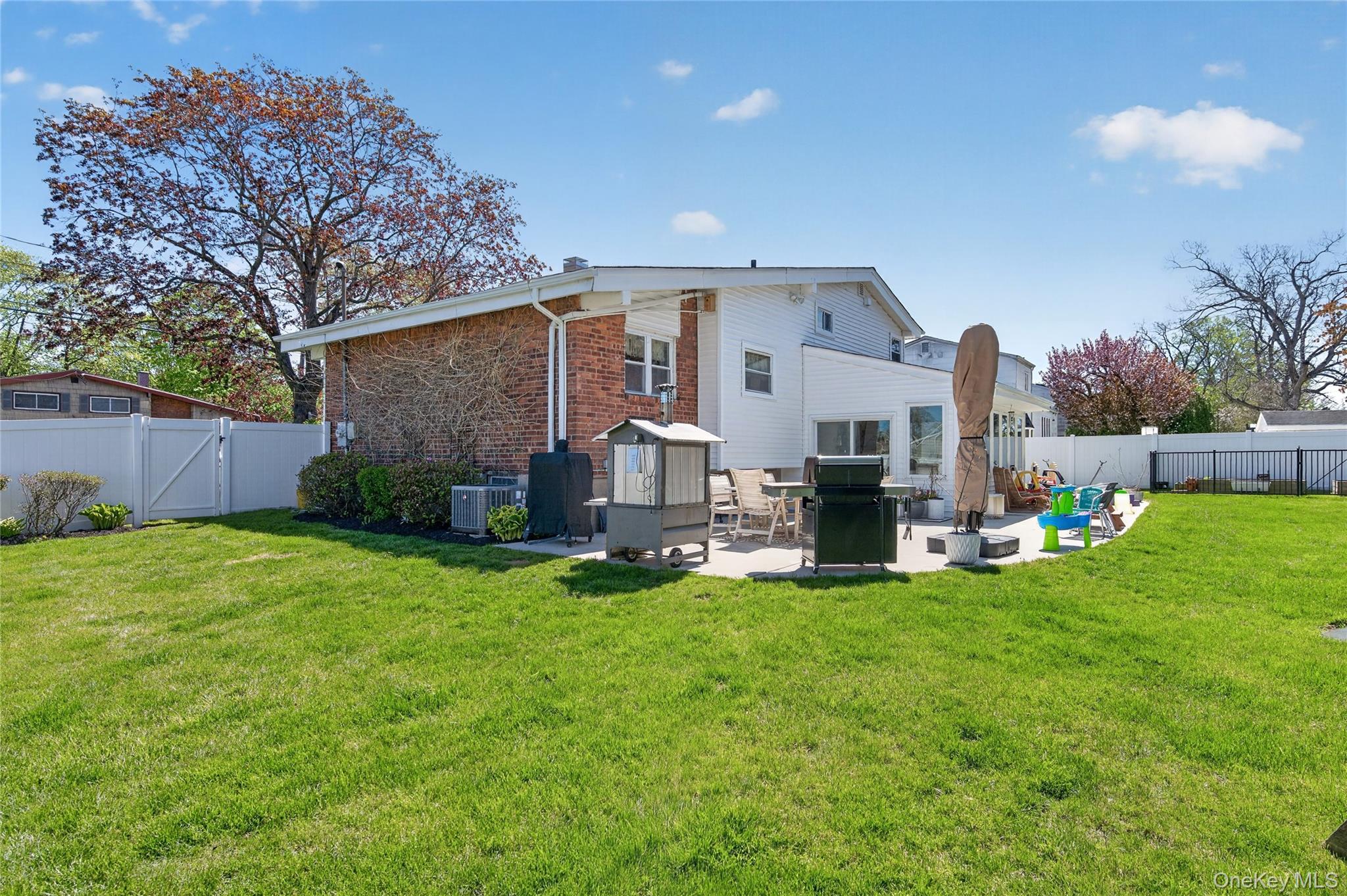  182 W 21st Street, Deer Park, NY, 11729 - 物件實景