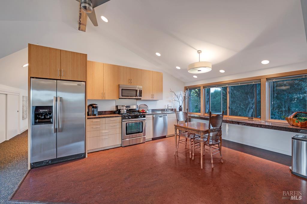 Healdsburg, California, 95448, United States, 3 Bedrooms Bedrooms, ,4 BathroomsBathrooms,Residential,For Sale,1866142