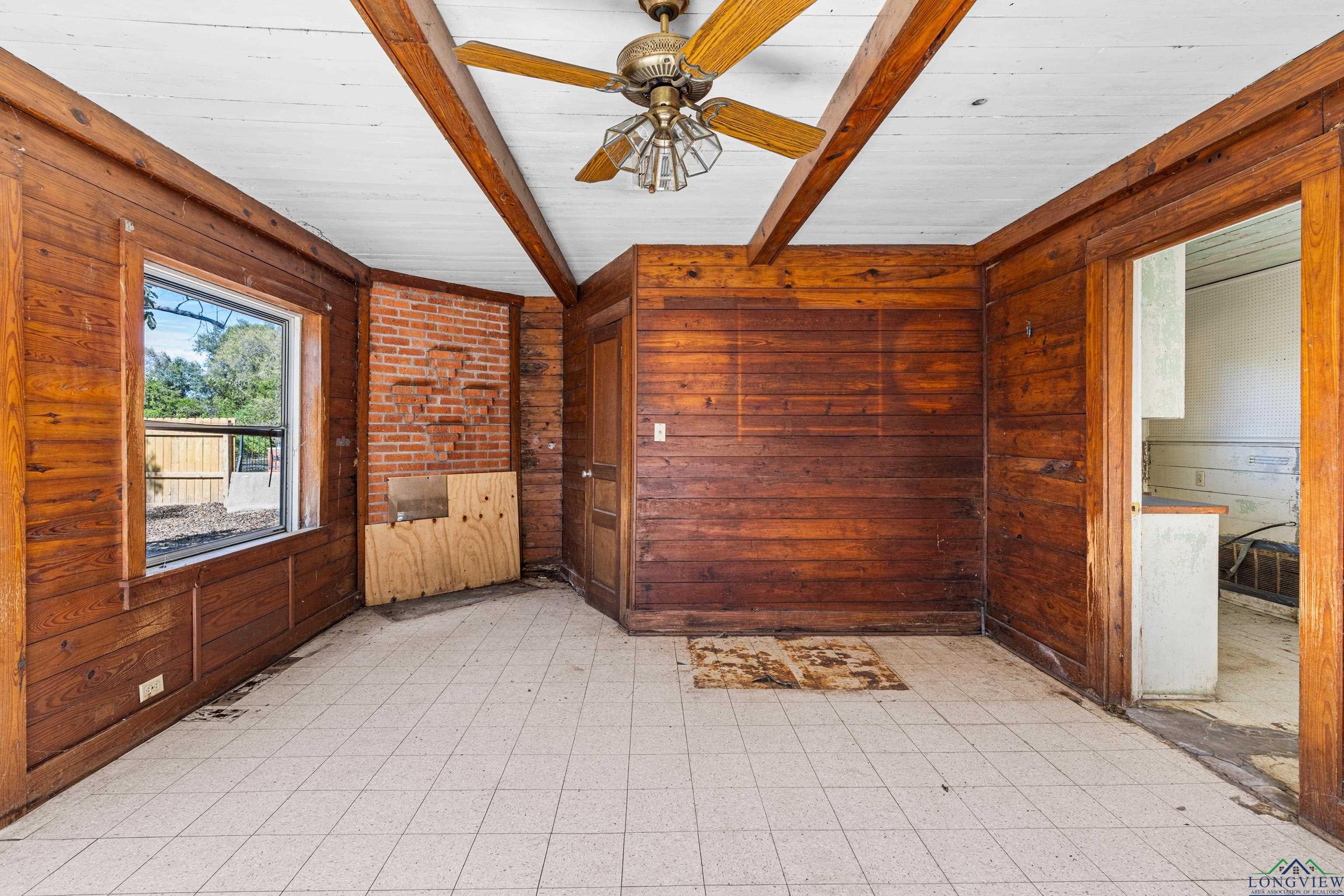 Jefferson, Texas, 75657, United States, 5 Bedrooms Bedrooms, ,5 BathroomsBathrooms,Residential,For Sale,1978271