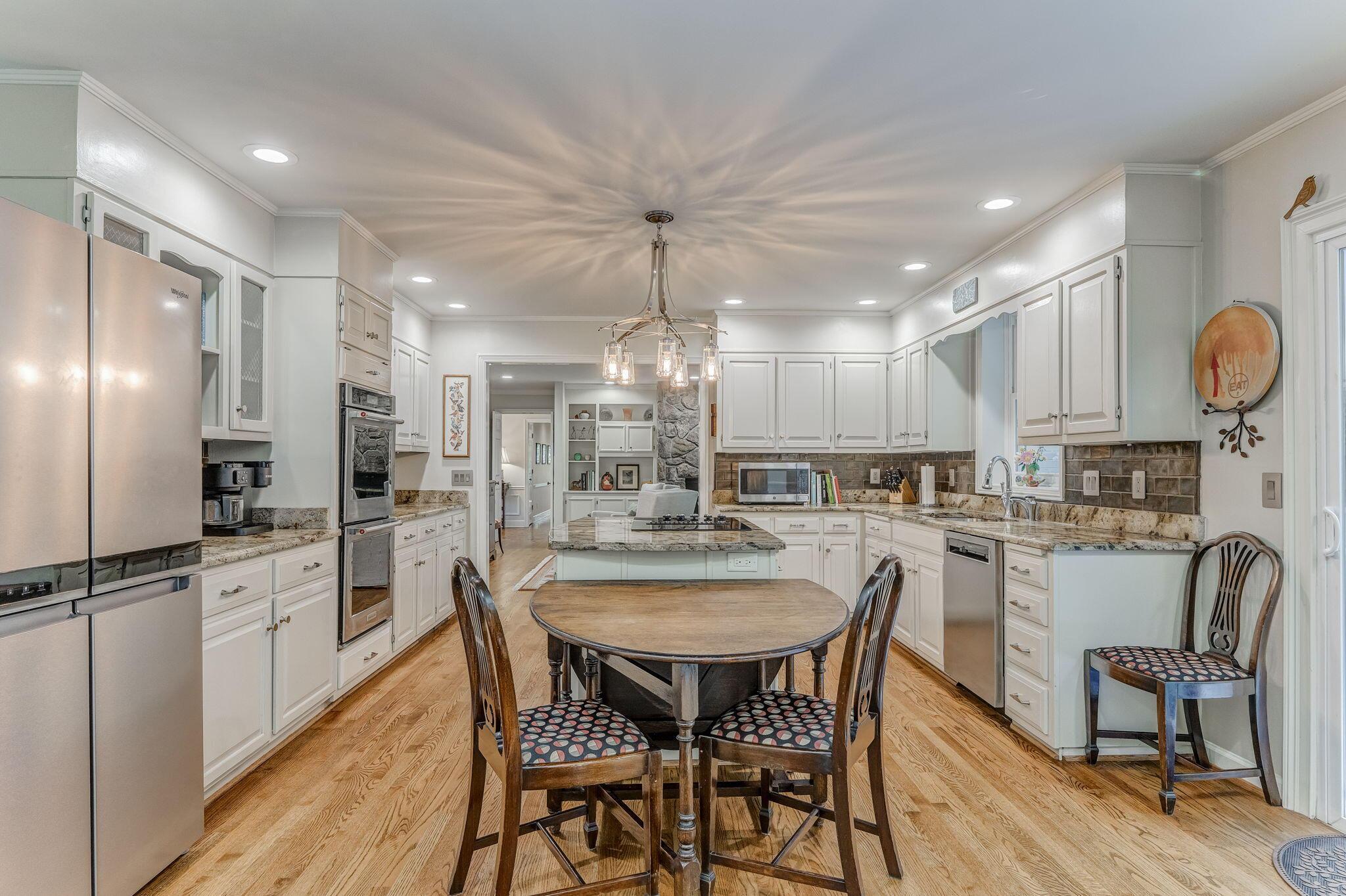 Dalton, Georgia, 30720, United States, 4 Bedrooms Bedrooms, ,4 BathroomsBathrooms,Residential,For Sale,1998245