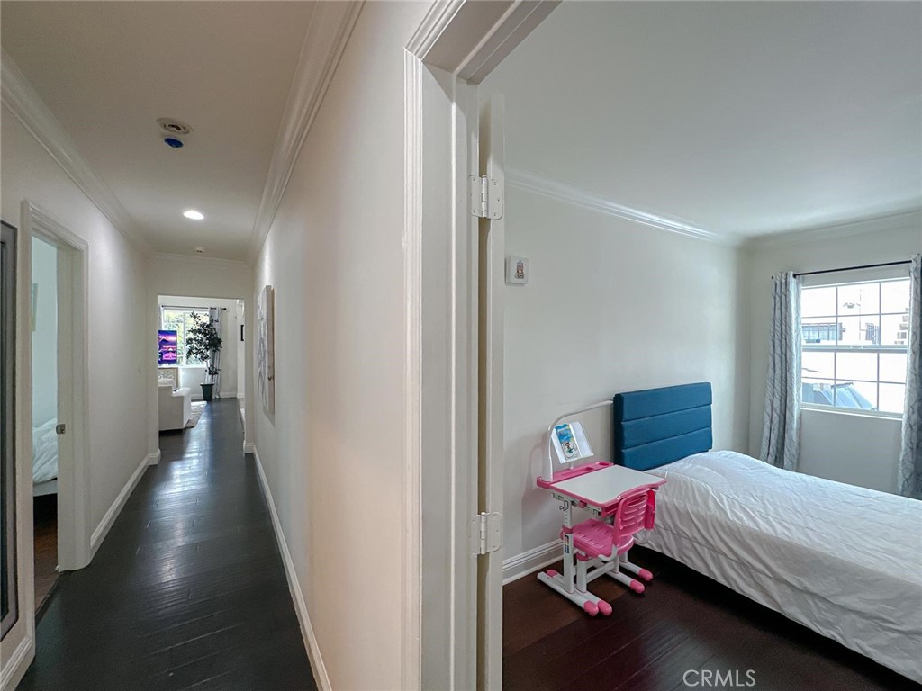 Los Angeles, California, 90043, United States, 3 Bedrooms Bedrooms, ,2 BathroomsBathrooms,Residential,For Sale,1981905