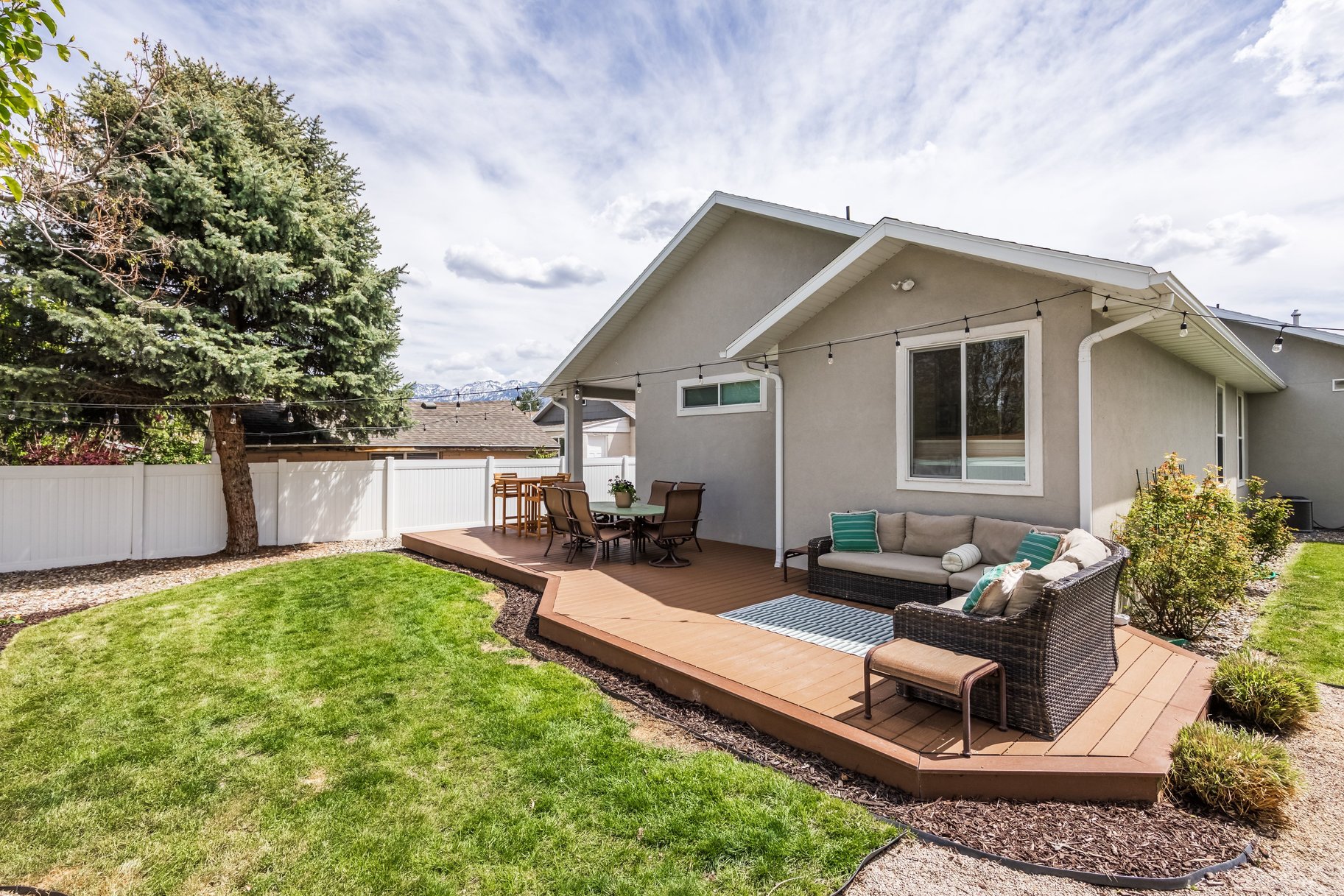  Newer Single-Level Home with Primary Suite & Stunning Backyard Retreat - 物件實景