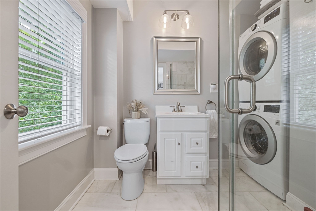 Boston, Massachusetts, 02128, United States, 3 Bedrooms Bedrooms, ,3 BathroomsBathrooms,Residential,For Sale,1904781