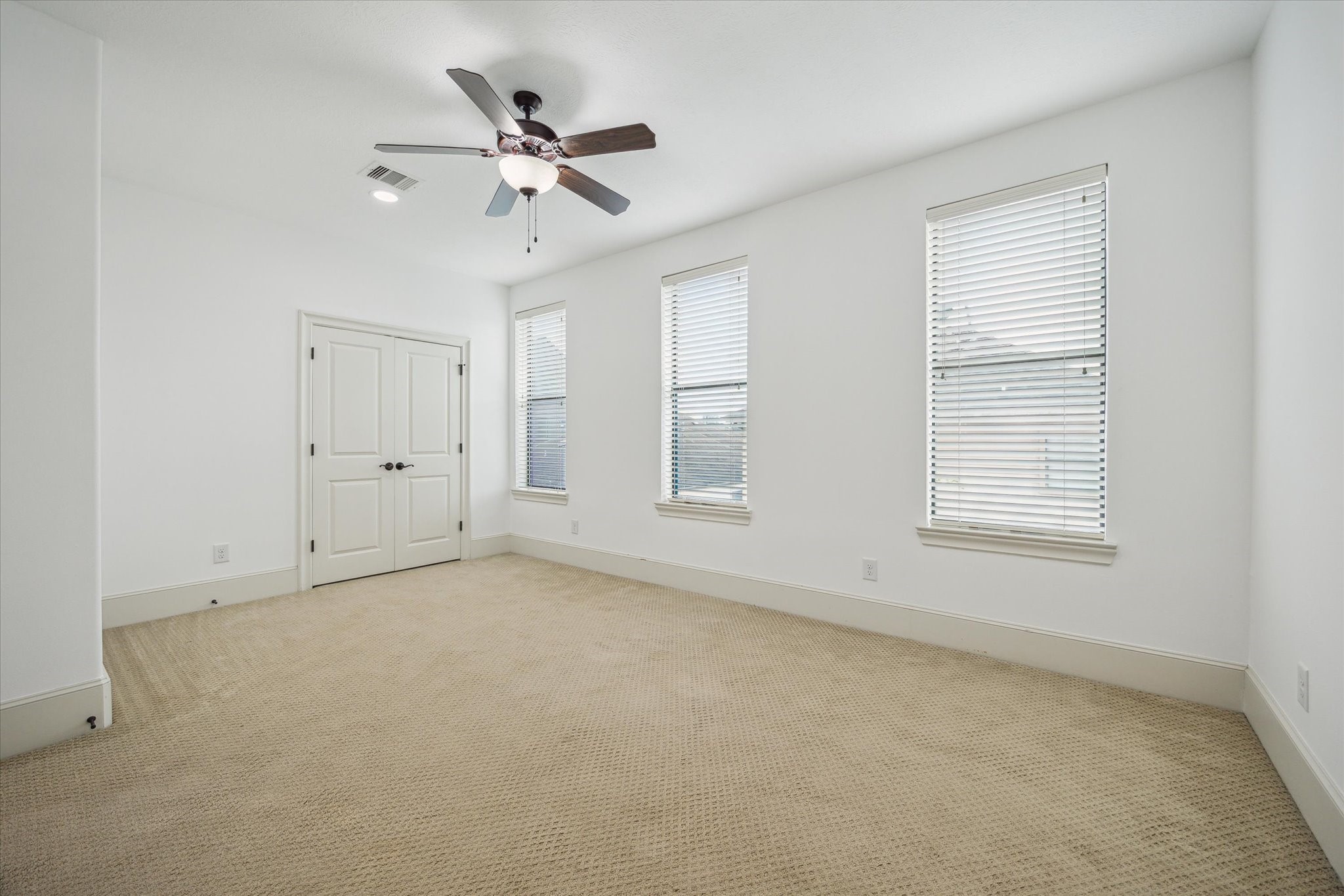  5411 Gibson Street - 物件實景