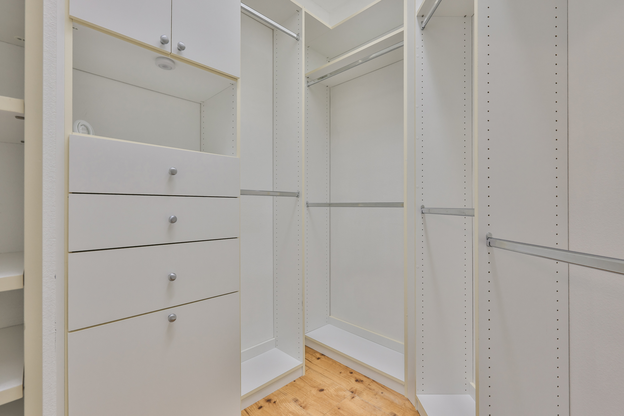 Tampa, Florida, 33635, United States, 4 Bedrooms Bedrooms, ,2 BathroomsBathrooms,Residential,For Sale,1996495