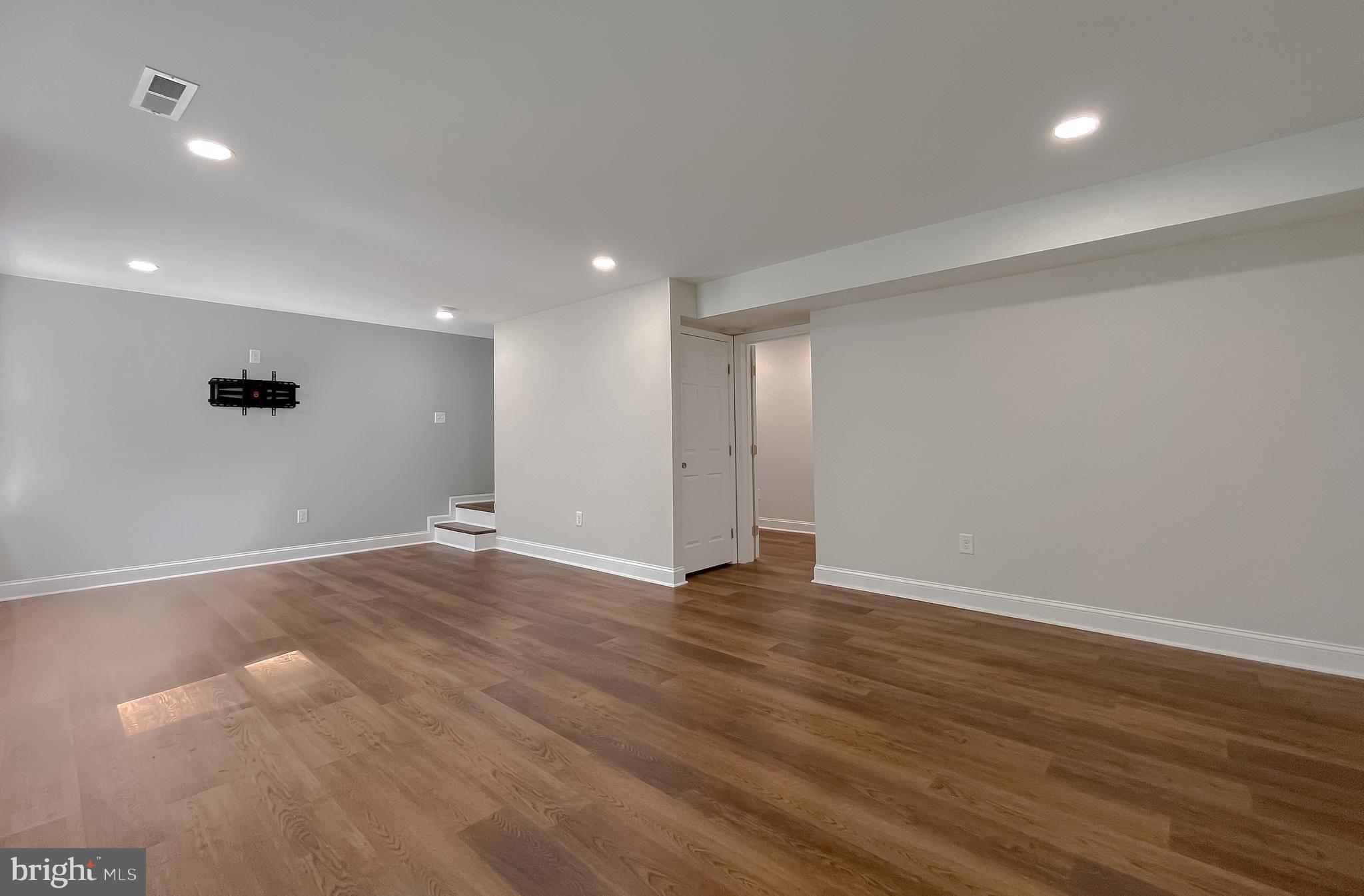 Saint Inigoes, Maryland, 20684, United States, 4 Bedrooms Bedrooms, ,4 BathroomsBathrooms,Residential,For Sale,1935766