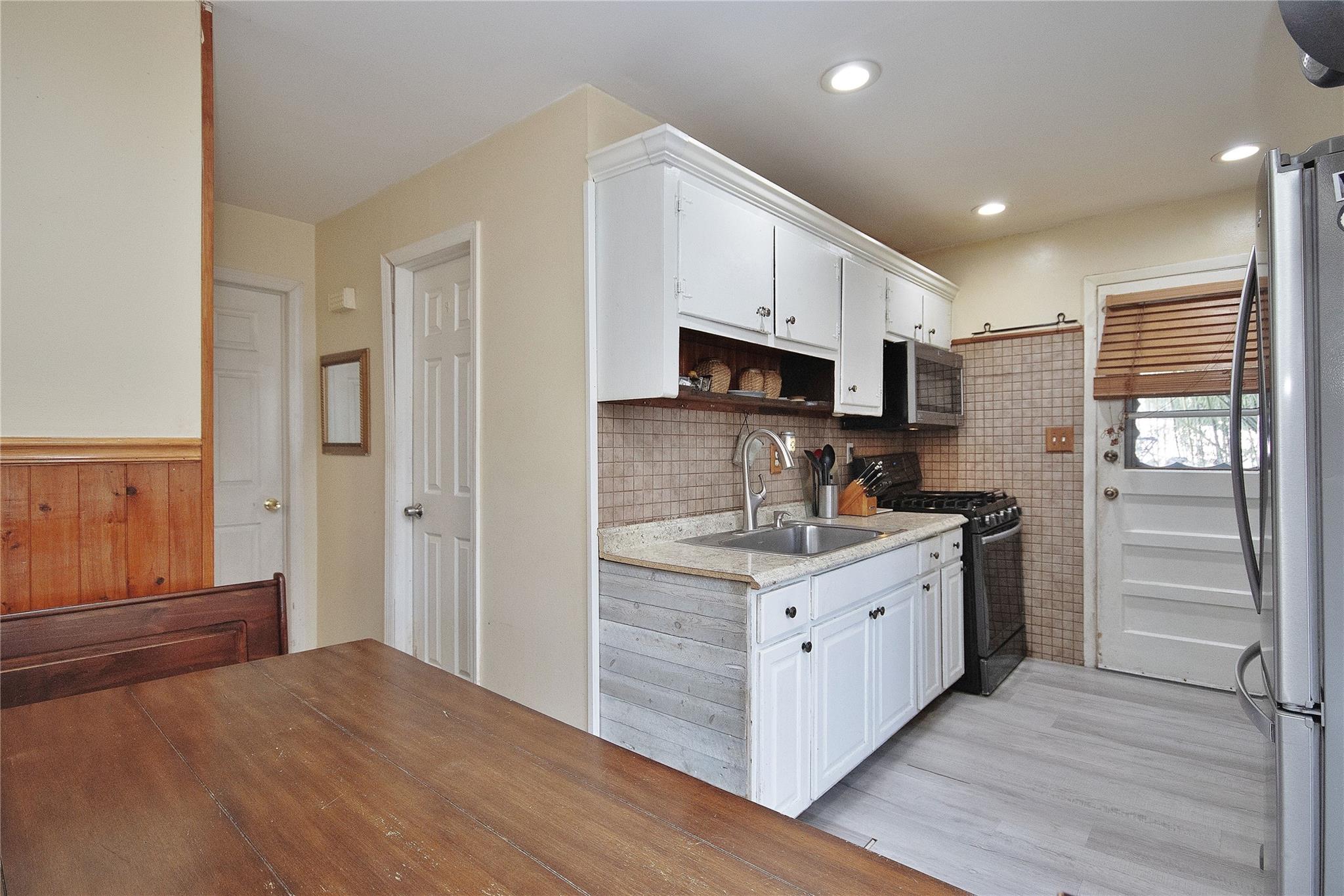Garnerville, New York, 10923, United States, 5 Bedrooms Bedrooms, ,2 BathroomsBathrooms,Residential,For Sale,1927826