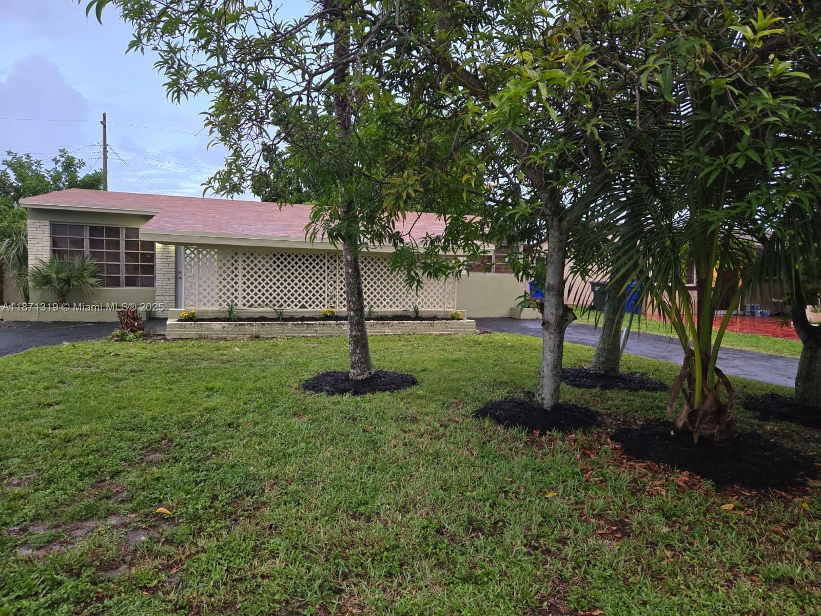 Hollywood, Florida, 33024, United States, 3 Bedrooms Bedrooms, ,2 BathroomsBathrooms,Residential,For Sale,1939726