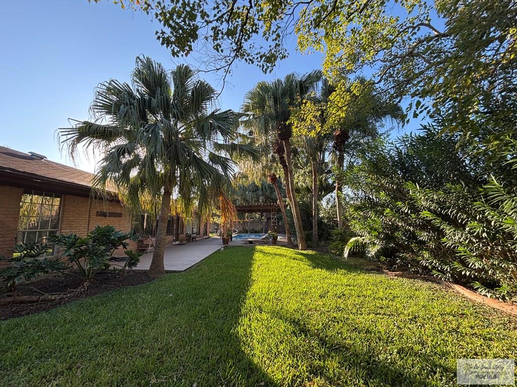 Brownsville, Texas, 78521, United States, 4 Bedrooms Bedrooms, ,4 BathroomsBathrooms,Residential,For Sale,1991275