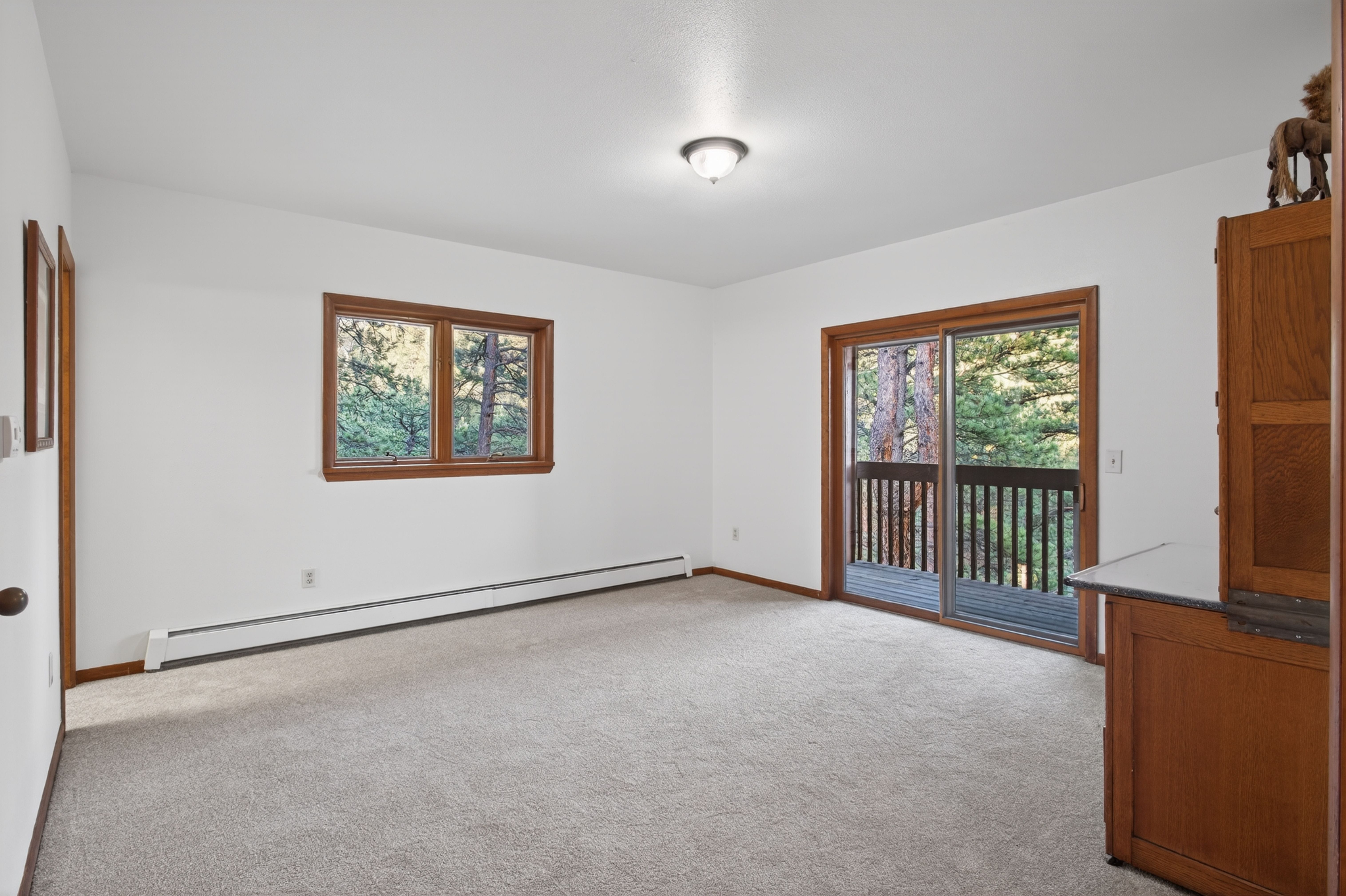  Ranch-style Custom Home on 1.16 Acre Sunny and Treed Lot in Genesee - 物件實景