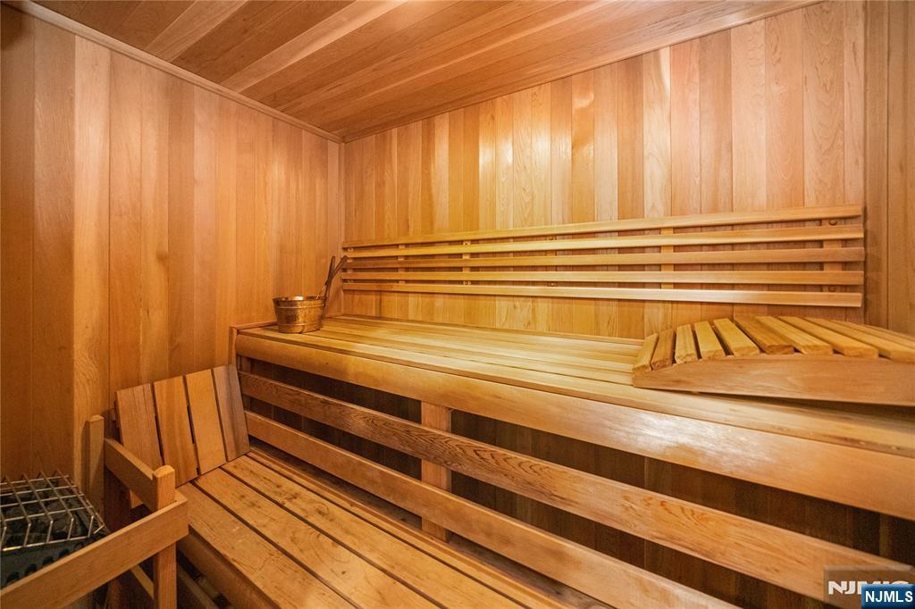 Fort Lee, New Jersey, 07024, United States, 6 Bedrooms Bedrooms, ,7 BathroomsBathrooms,Residential,For Sale,1891733