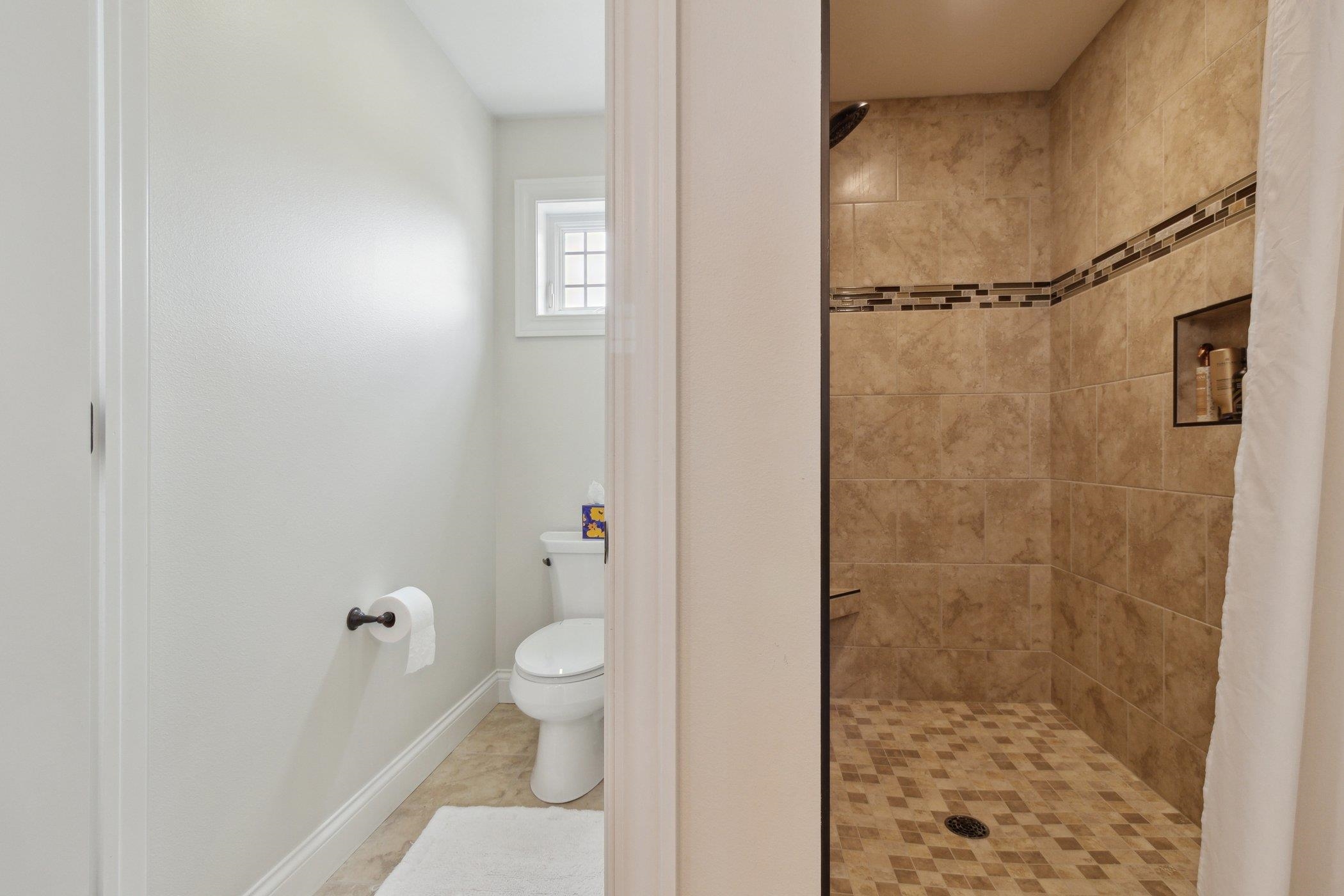 WAUNAKEE, Wisconsin, 53597, United States, 4 Bedrooms Bedrooms, ,4 BathroomsBathrooms,Residential,For Sale,1927061