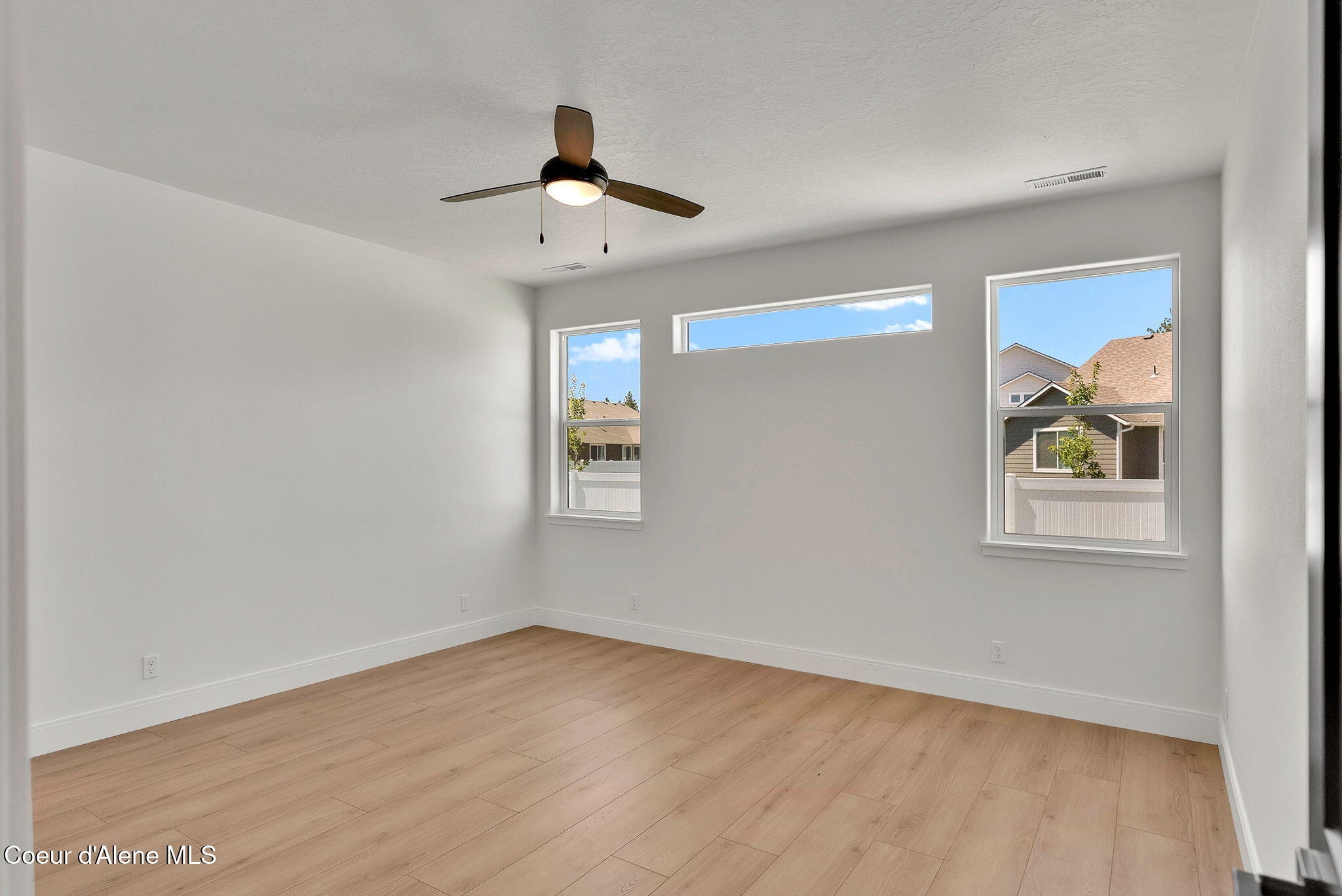 Rathdrum, Idaho, 83858, United States, 3 Bedrooms Bedrooms, ,Residential,For Sale,1999026