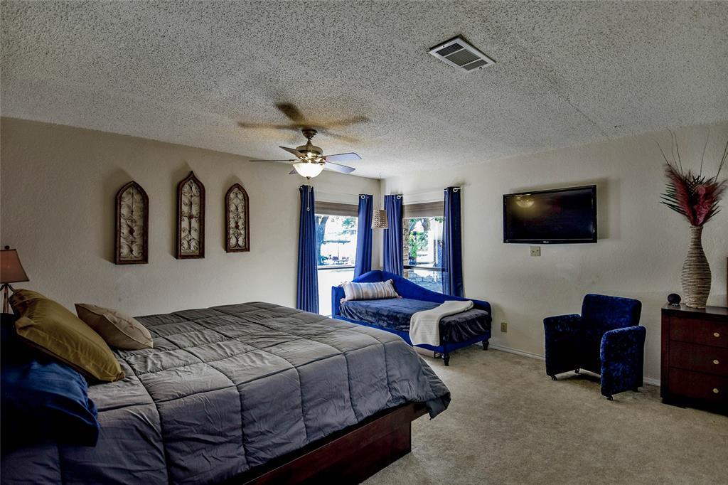 Granbury, Texas, 76049, United States, 3 Bedrooms Bedrooms, ,2 BathroomsBathrooms,Residential,For Sale,1984180