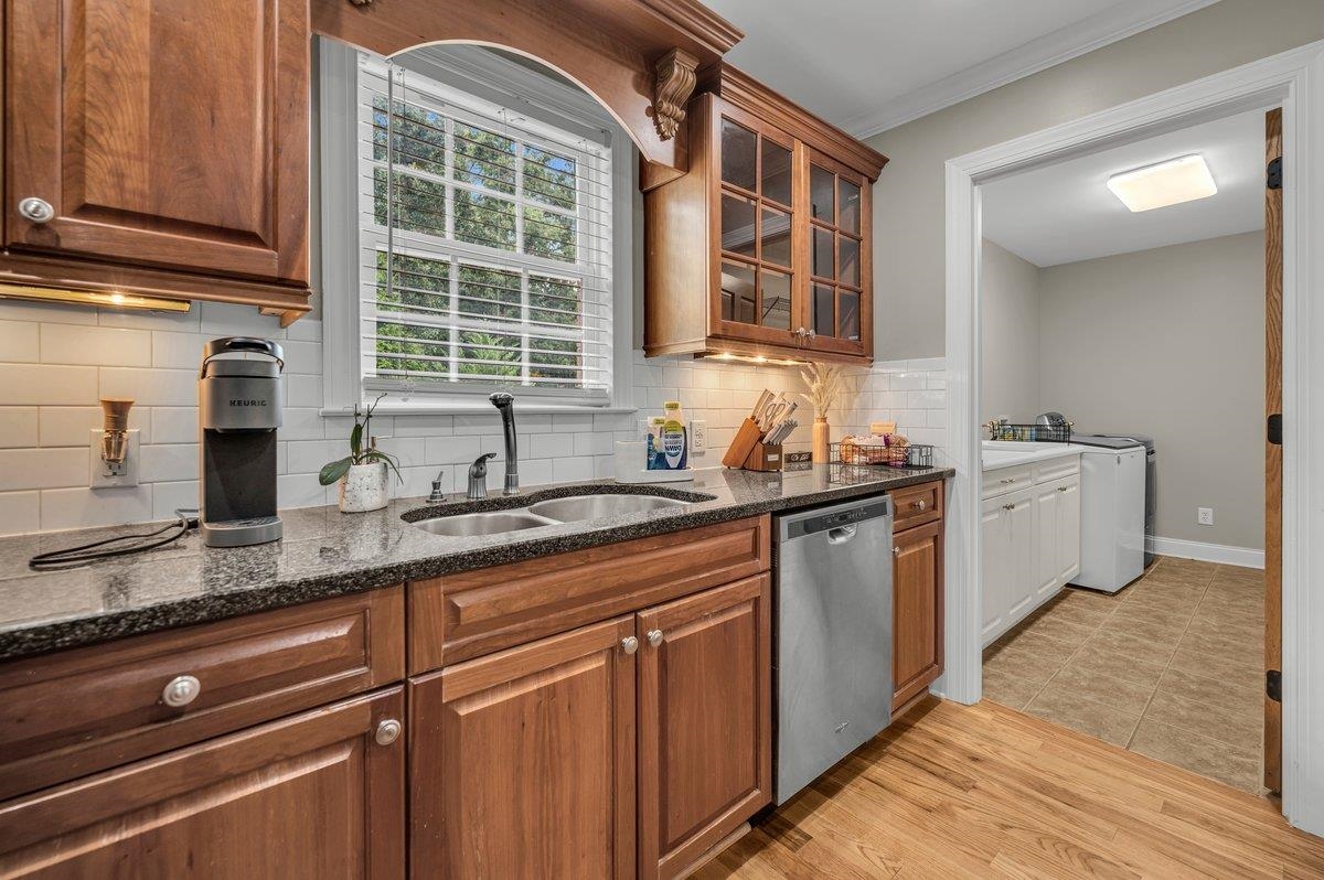 Landrum, South Carolina, 29356, United States, 5 Bedrooms Bedrooms, ,4 BathroomsBathrooms,Residential,For Sale,1990199