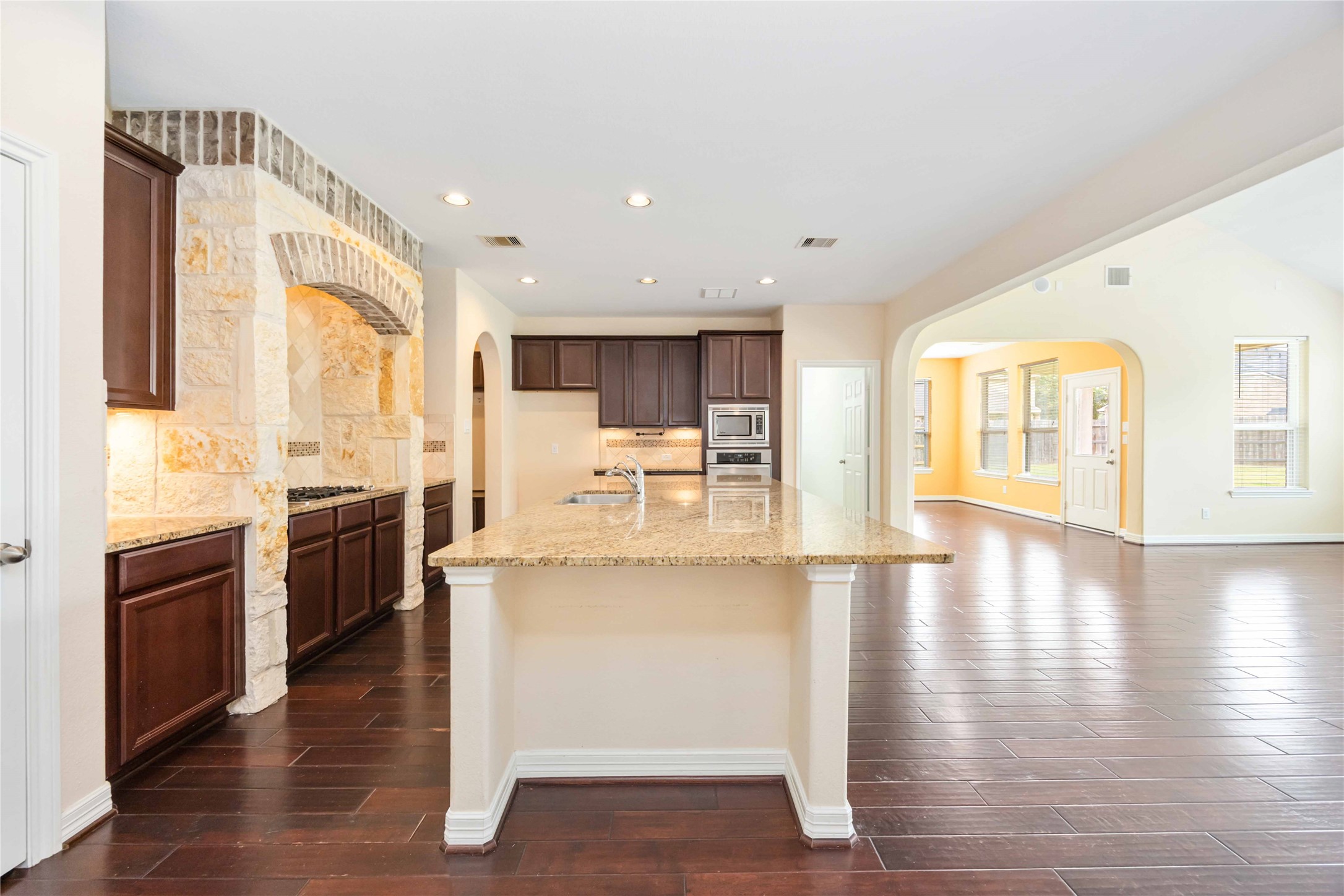 Missouri City, Texas, 77459, United States, 5 Bedrooms Bedrooms, ,4 BathroomsBathrooms,Residential,For Sale,1906951