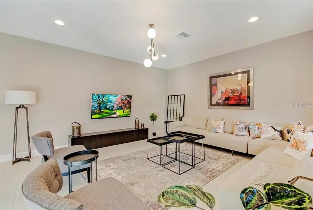 Kissimmee, Florida, 34746, United States, 9 Bedrooms Bedrooms, ,7 BathroomsBathrooms,Residential,For Sale,1917209