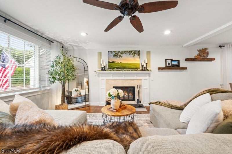 Randolph Twp., New Jersey, 07869, United States, 3 Bedrooms Bedrooms, ,2 BathroomsBathrooms,Residential,For Sale,1944786