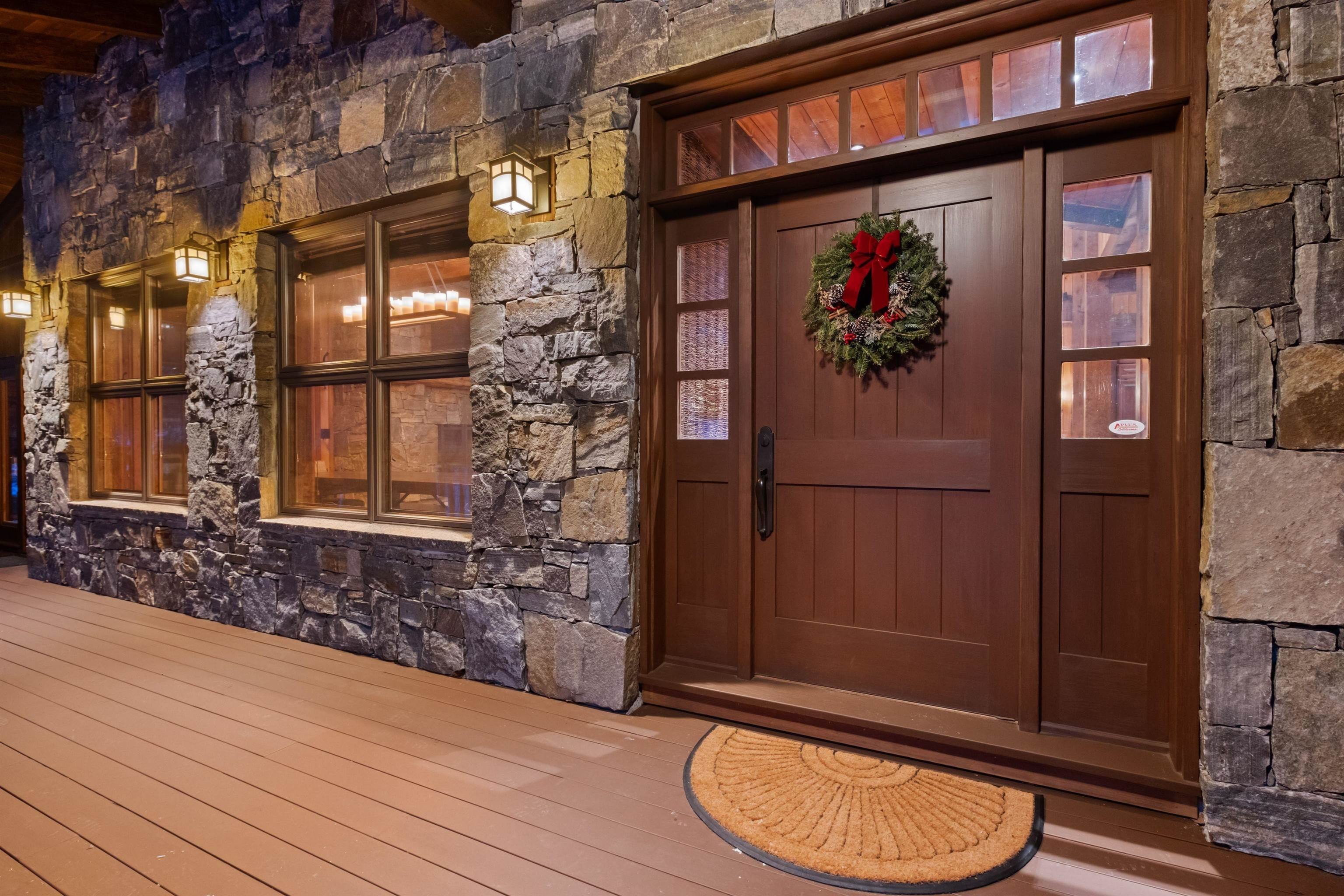 Lincoln, New Hampshire, 03251, United States, 7 Bedrooms Bedrooms, ,4 BathroomsBathrooms,Residential,For Sale,1983511