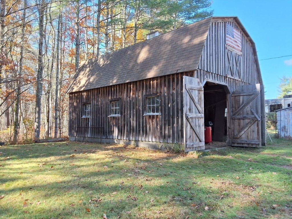 North Brookfield, Massachusetts, 01535, United States, 4 Bedrooms Bedrooms, ,2 BathroomsBathrooms,Residential,For Sale,1980340