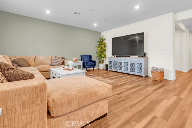 Moreno Valley, California, 92551, United States, 5 Bedrooms Bedrooms, ,3 BathroomsBathrooms,Residential,For Sale,1983557