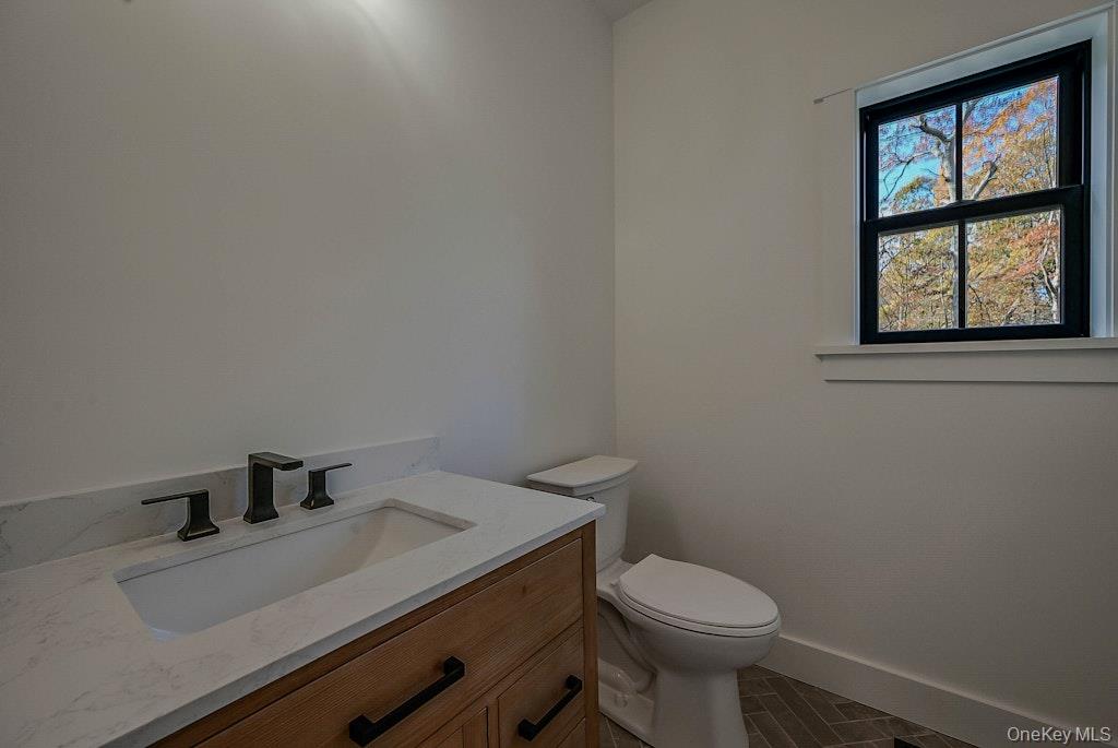 Middle Island, New York, 11953, United States, 4 Bedrooms Bedrooms, ,4 BathroomsBathrooms,Residential,For Sale,1988192