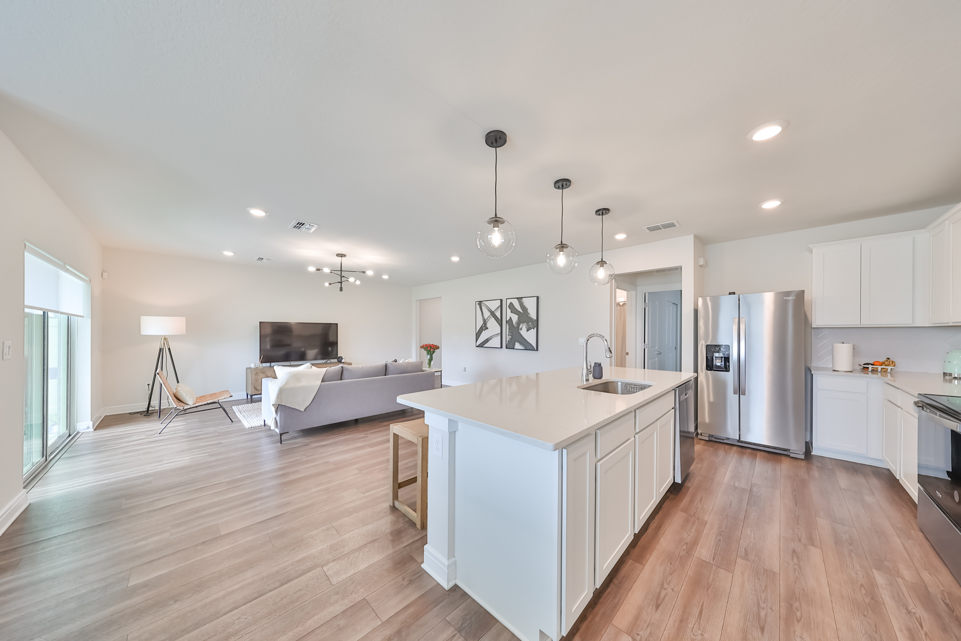 Wesley Chapel, Florida, 33545, United States, 5 Bedrooms Bedrooms, ,3 BathroomsBathrooms,Residential,For Sale,1931588