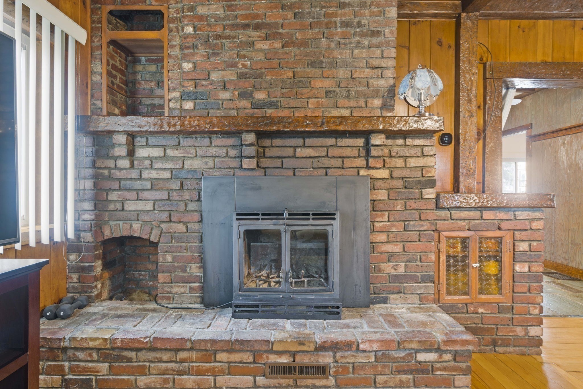 Lynn, Massachusetts, 01902, United States, 3 Bedrooms Bedrooms, ,2 BathroomsBathrooms,Residential,For Sale,1981225