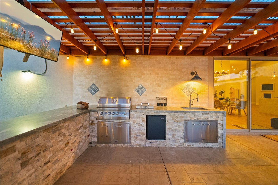 Temecula, California, 92592, United States, 5 Bedrooms Bedrooms, ,4 BathroomsBathrooms,Residential,For Sale,2021827