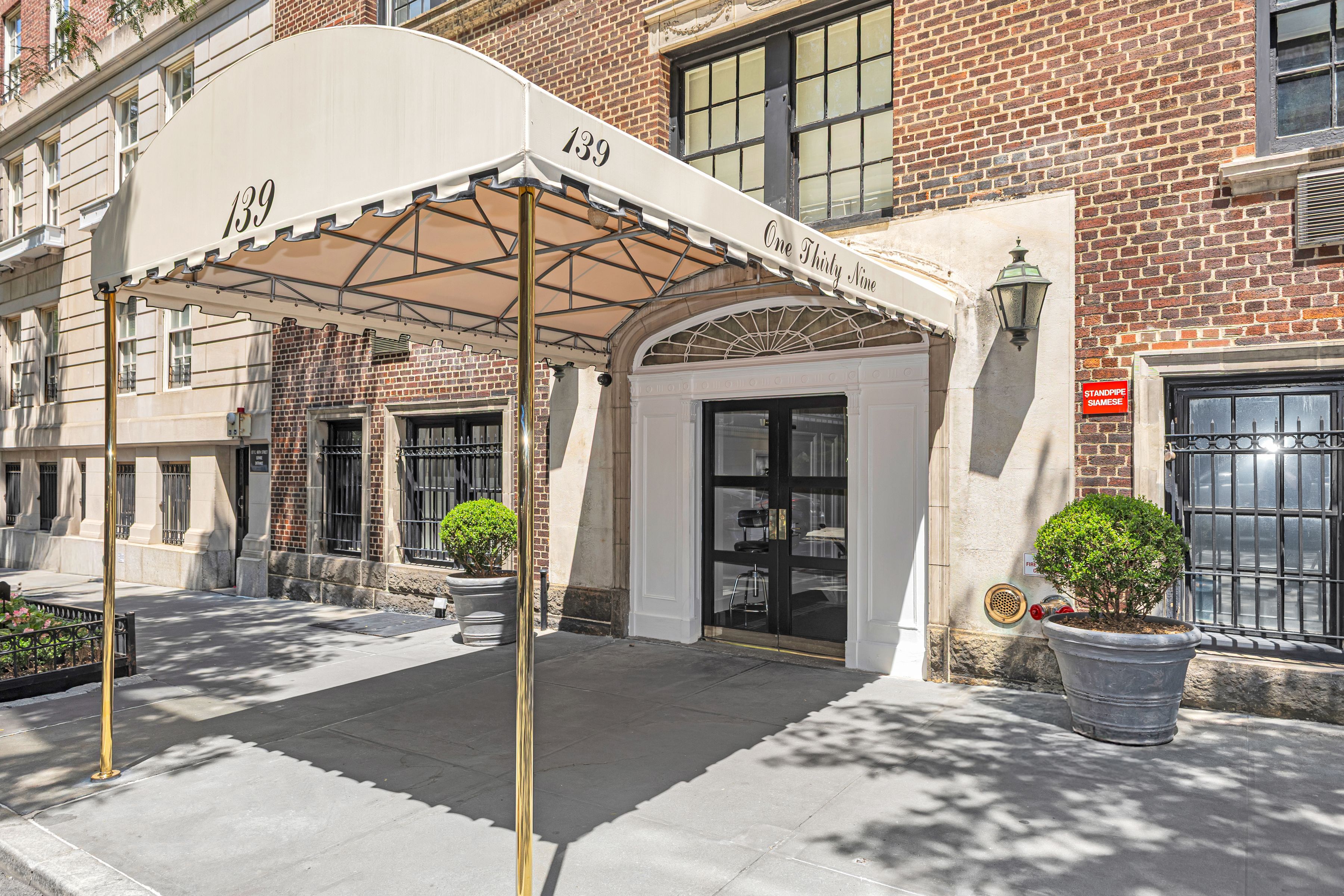  139 East 66th Street - 物件實景