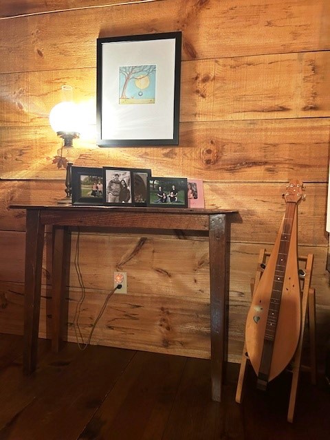 West Jefferson, North Carolina, 28694, United States, 2 Bedrooms Bedrooms, ,2 BathroomsBathrooms,Residential,For Sale,1986104