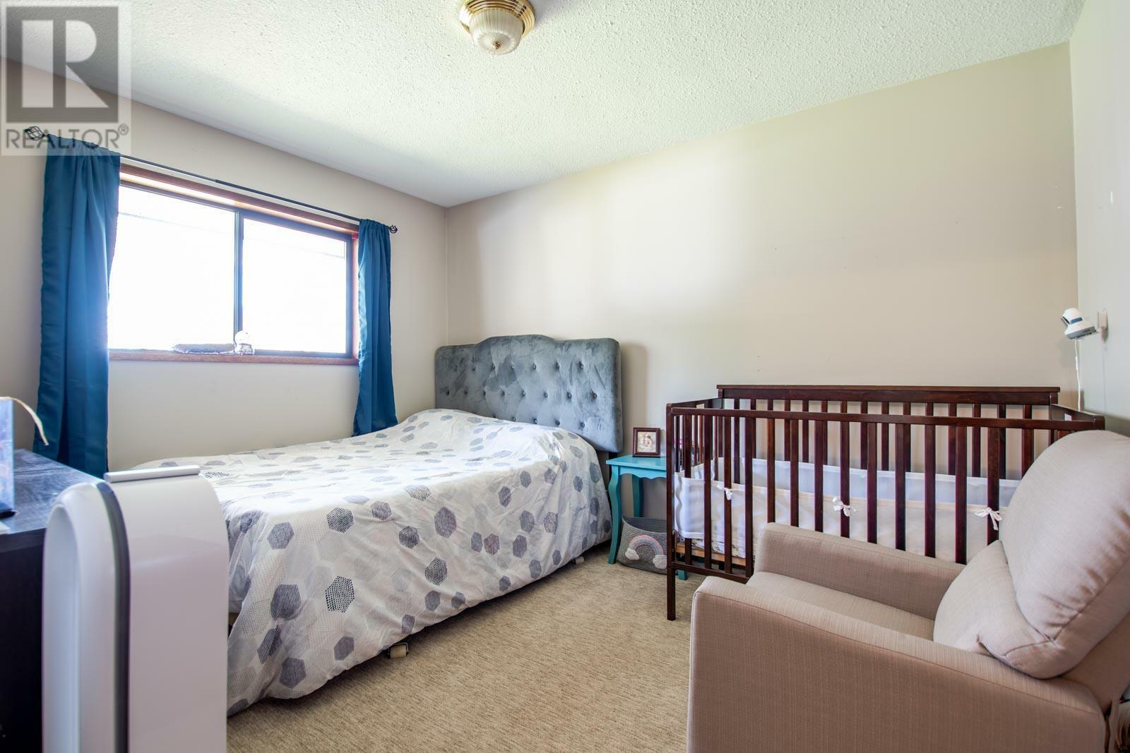 SPALLUMCHEEN, British Columbia, V4Y 0S8, CA, 6 Bedrooms Bedrooms, ,2 BathroomsBathrooms,Residential,For Sale,1838757
