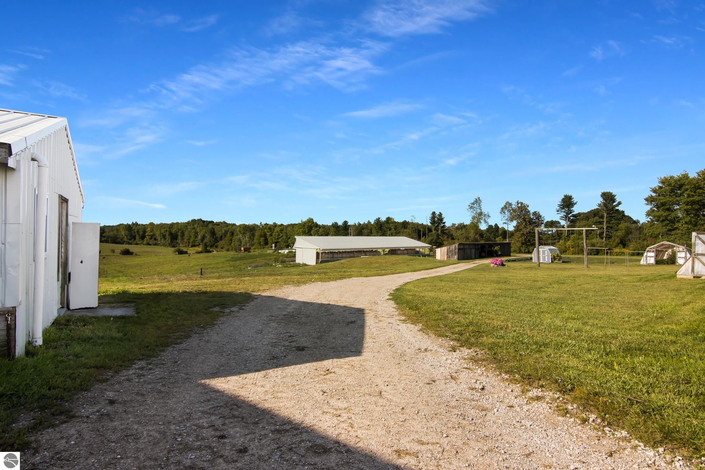 Leroy, Michigan, 49655-8142, United States, 5 Bedrooms Bedrooms, ,3 BathroomsBathrooms,Residential,For Sale,1949628