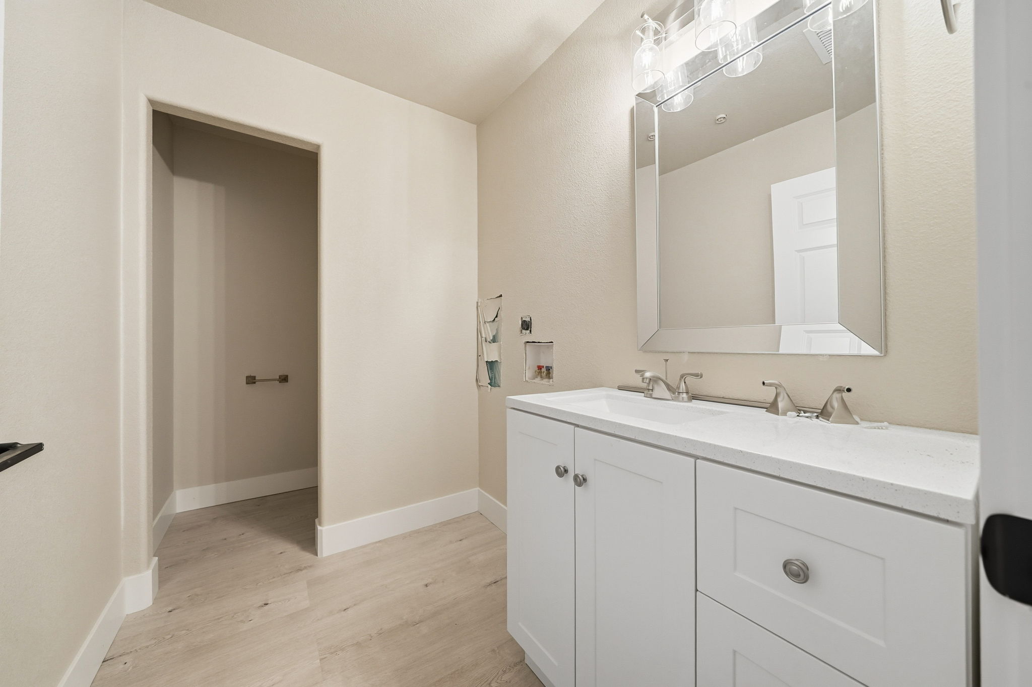 Redding, California, 96003, United States, 5 Bedrooms Bedrooms, ,4 BathroomsBathrooms,Residential,For Sale,2006033