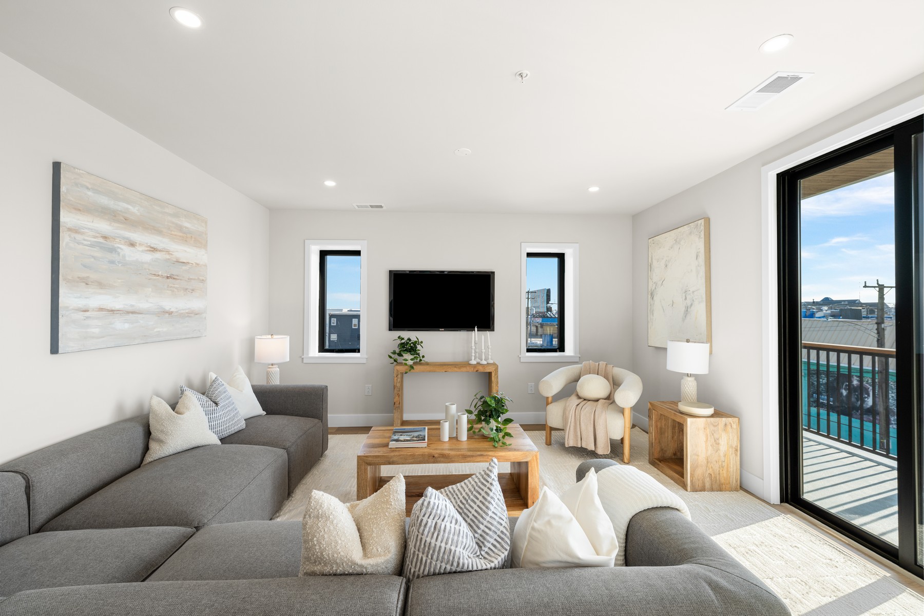  323 E Oak Avenue #101 - 物件實景