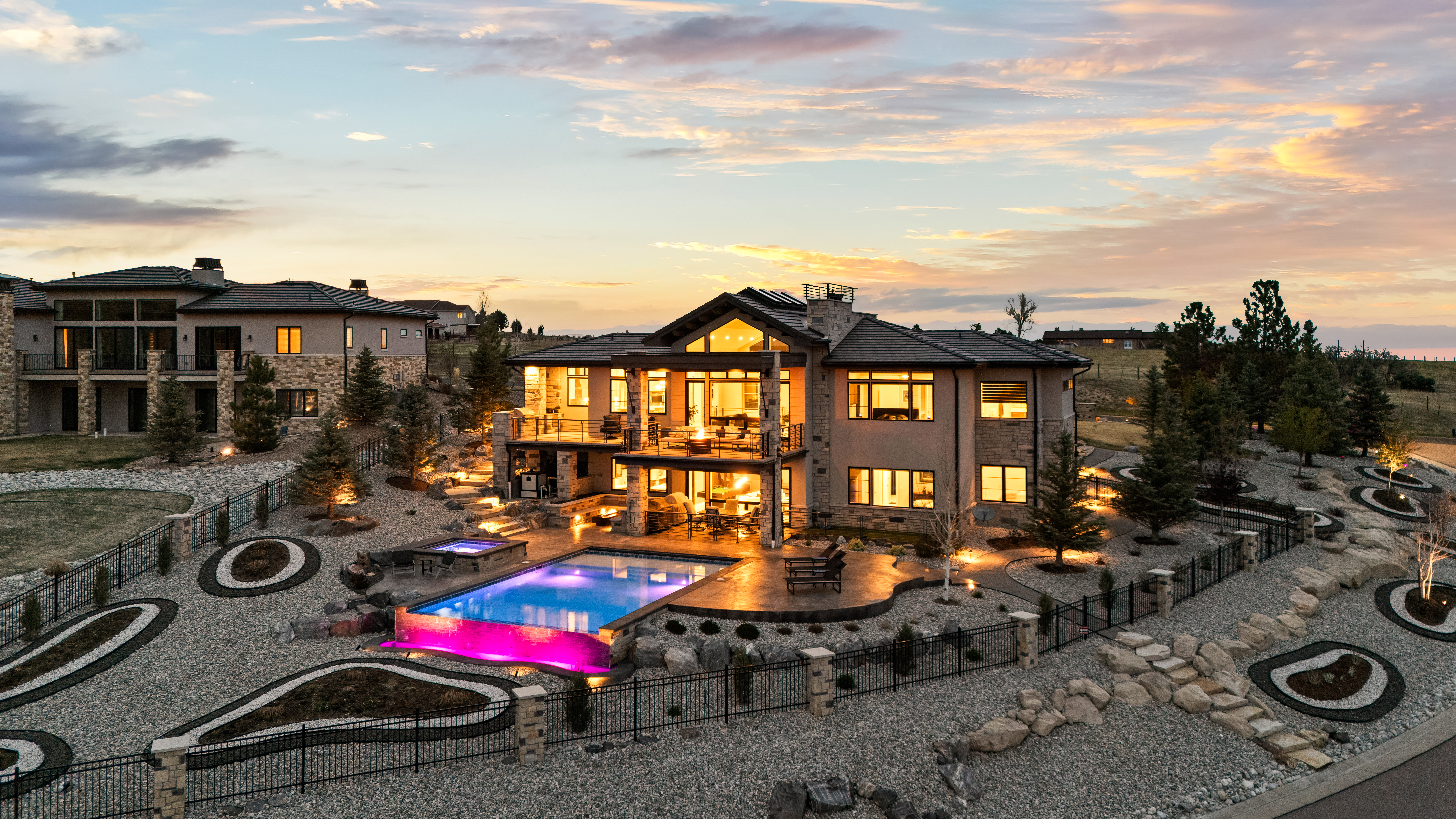  Spectacular Modern Ranch - 物件實景