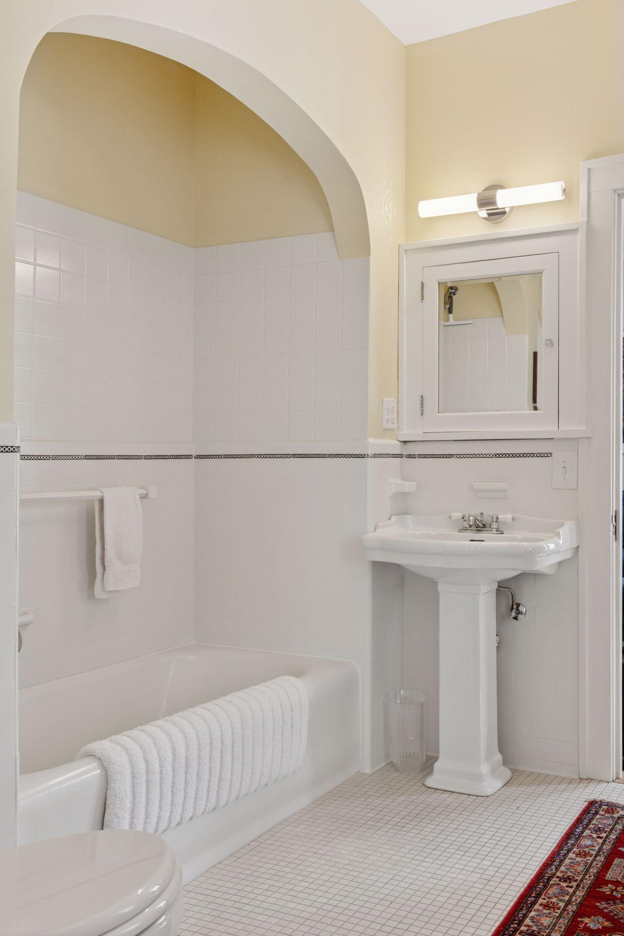 Saint Paul, Minnesota, 55105, United States, 5 Bedrooms Bedrooms, ,3 BathroomsBathrooms,Residential,For Sale,1767572