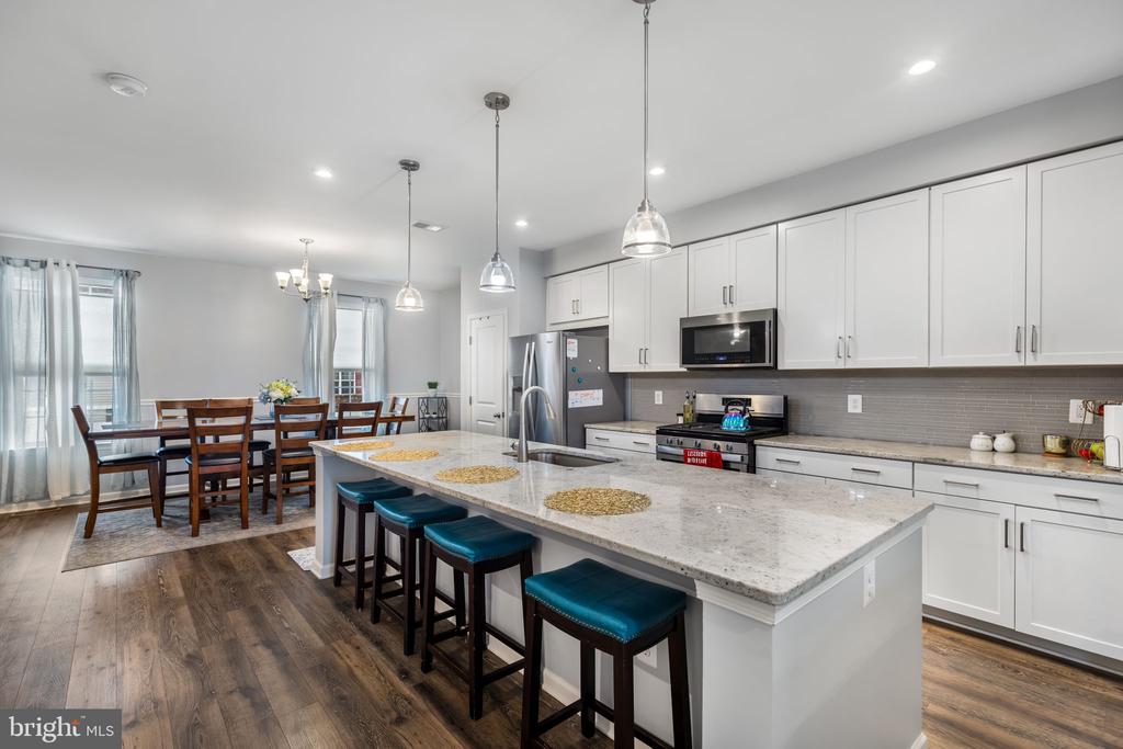 Woodbridge, Virginia, 22191, United States, 4 Bedrooms Bedrooms, ,4 BathroomsBathrooms,Residential,For Sale,2007486