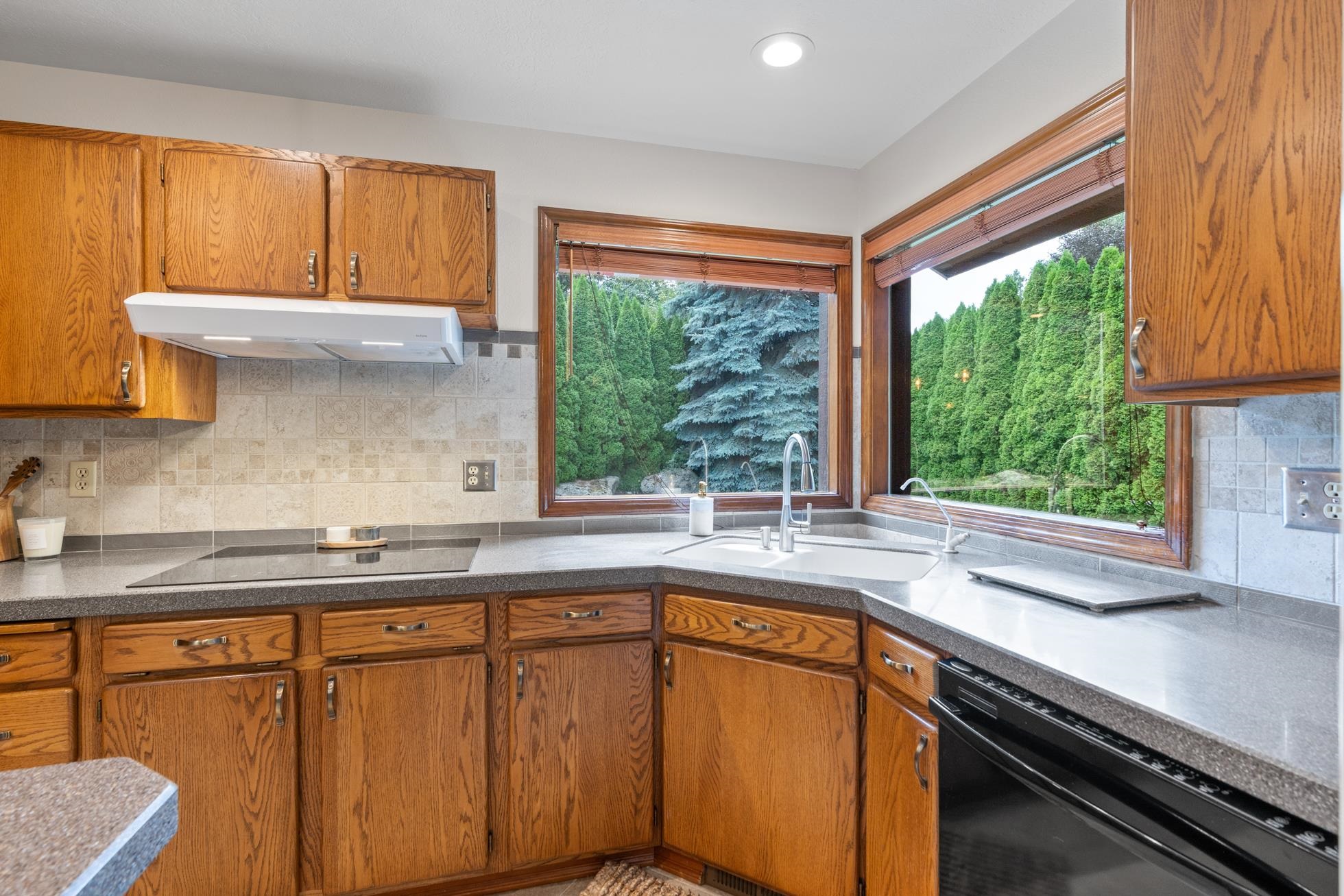 Spokane Valley, Washington, 99212, United States, 3 Bedrooms Bedrooms, ,3 BathroomsBathrooms,Residential,For Sale,1920906